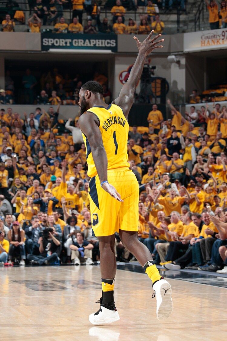 750x1125 2017 18 Season In Photo: Lance Stephenson