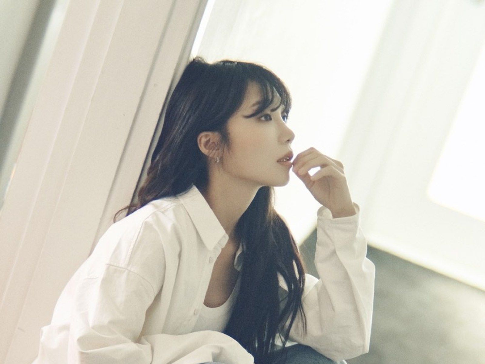 1600x1200 Jung Eunji Releases First Remake Album