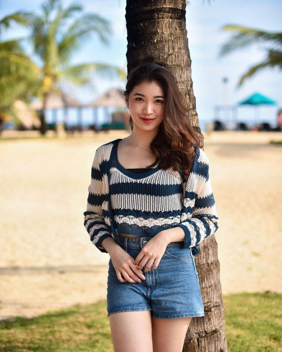 960x1200 Shani Indira Natio wore Korean Knit Cardigan Set. #JKT48Fashion