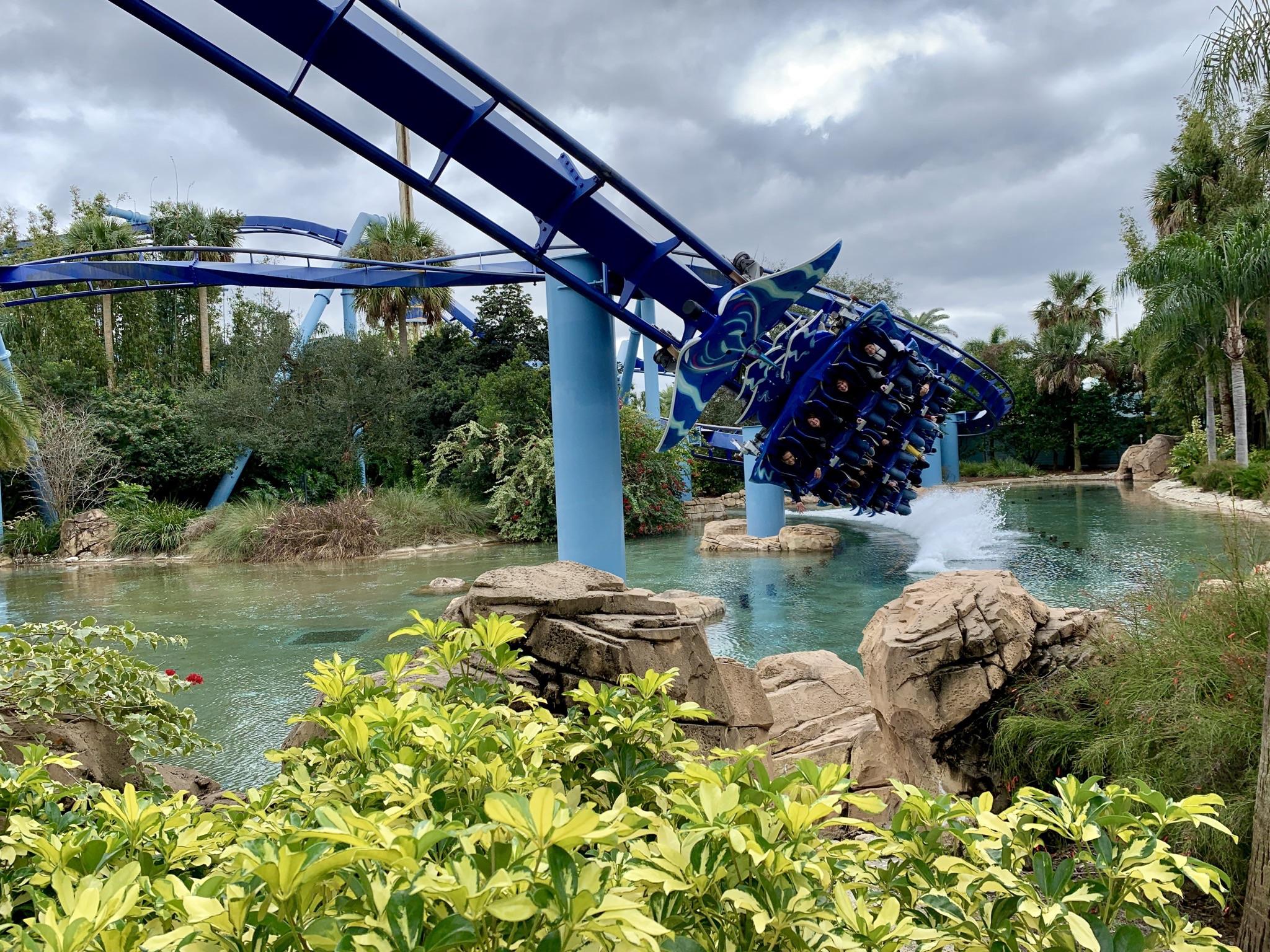 2048x1536 A Manta Stic Splashdown! (Manta, Sea World Orlando)