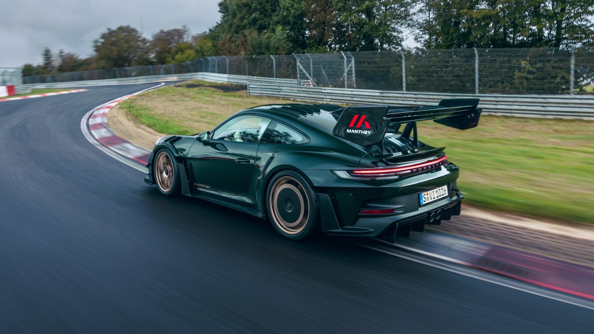 2048x1152 Porsche 911 GT3 RS and 911 GT2 RS Manthey Kits Now Offered In The U.S
