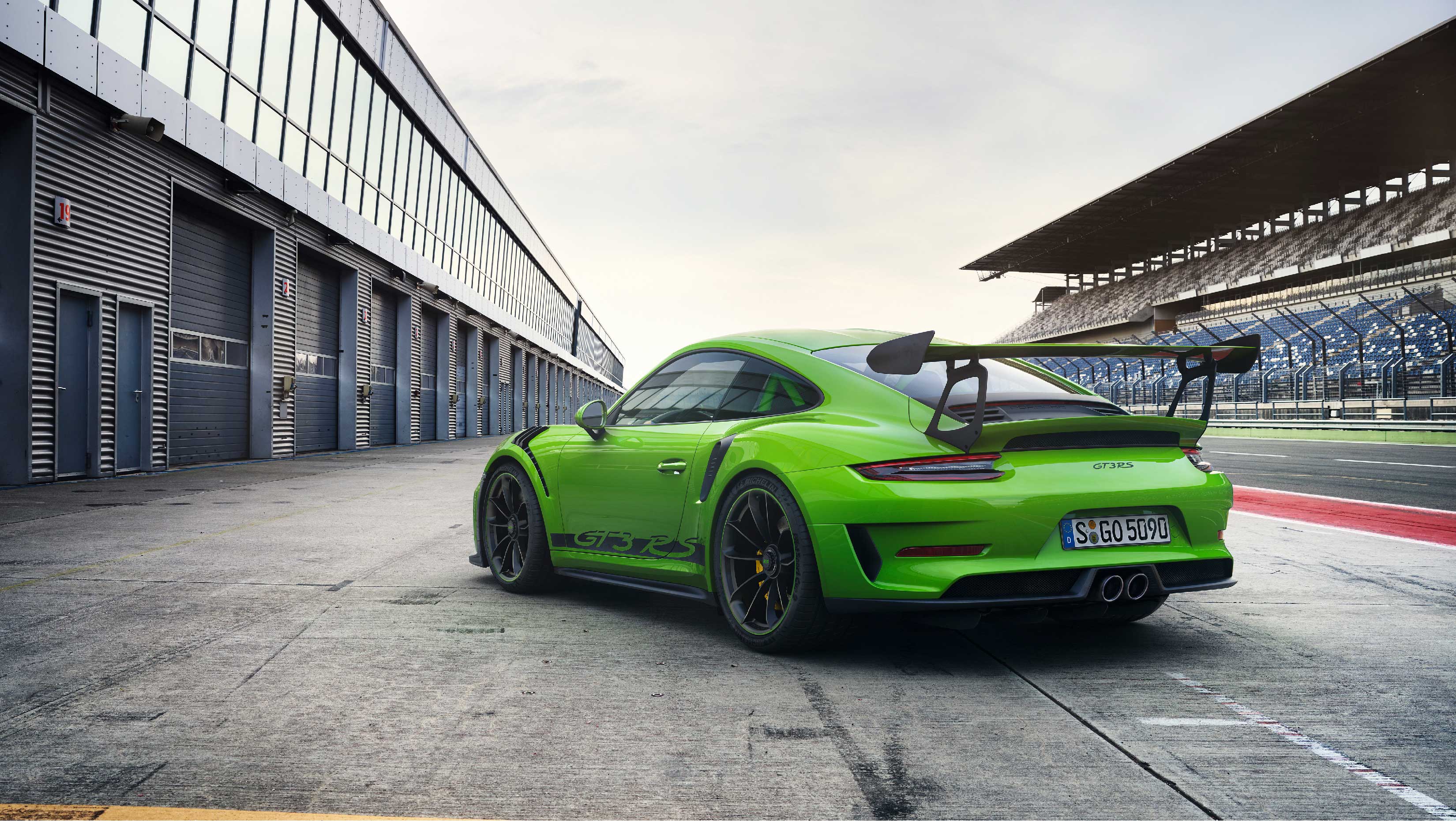 3300x1860 Green Hell: the new Porsche 911 GT3 RS breaks cover