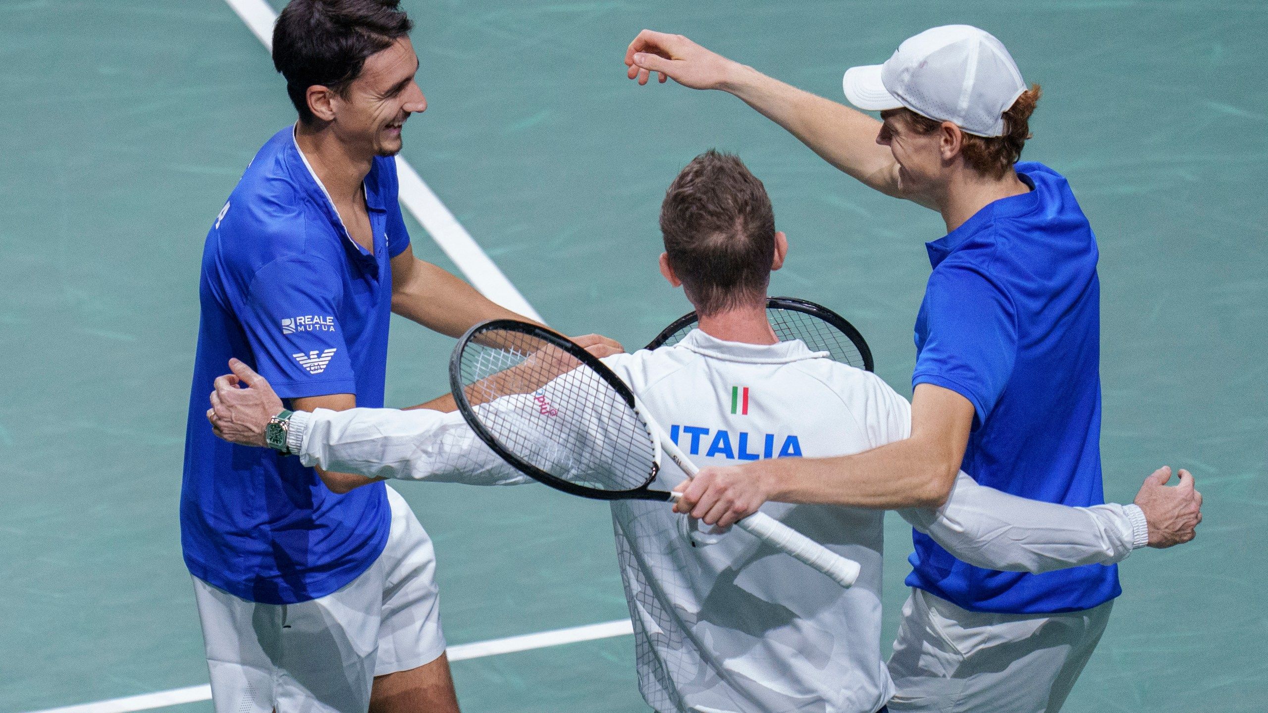 2560x1440 Sinner enjoys double success over Djokovic to lead Italy into the Davis Cup final. WRIC ABC 8News