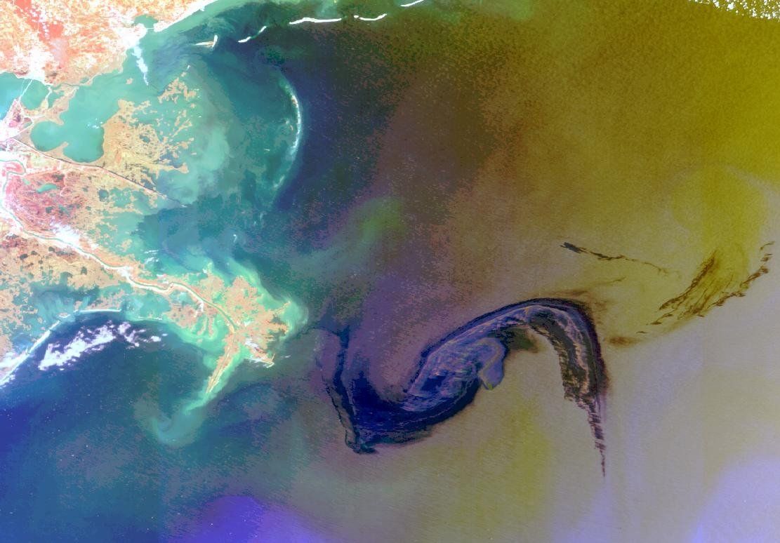 1111x774 Gulf of Mexico oil spill seen from
