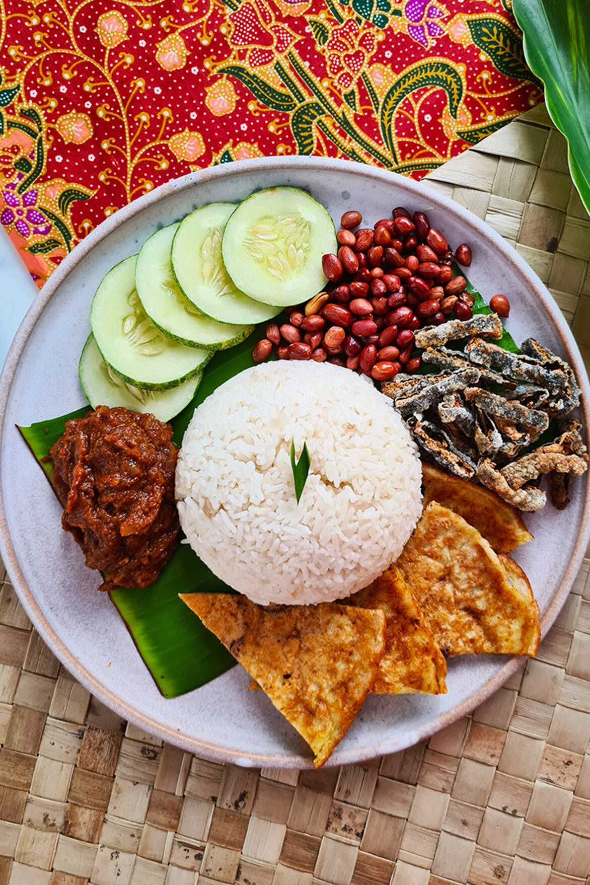 1172x1758 Download Vegan Malaysian Food Nasi Lemak Overhead Shot Wallpaper