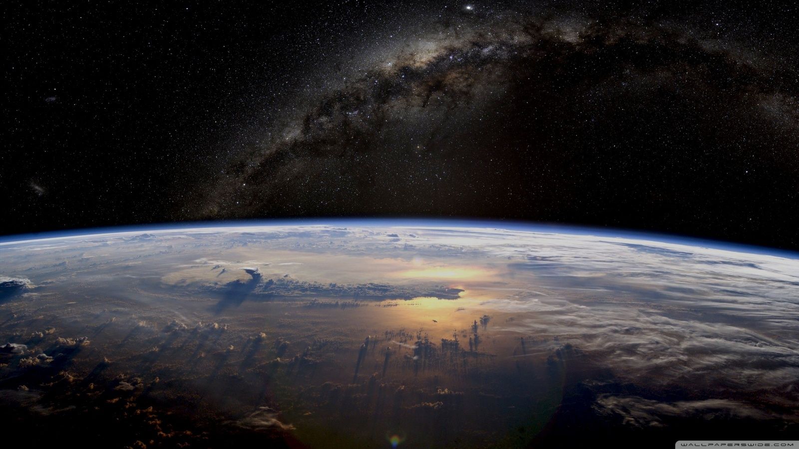 1600x900 Earth Galaxy Space 4K UHD Wallpaper for UltraHD Desktop and TV : Smartphone and Tablet Devices