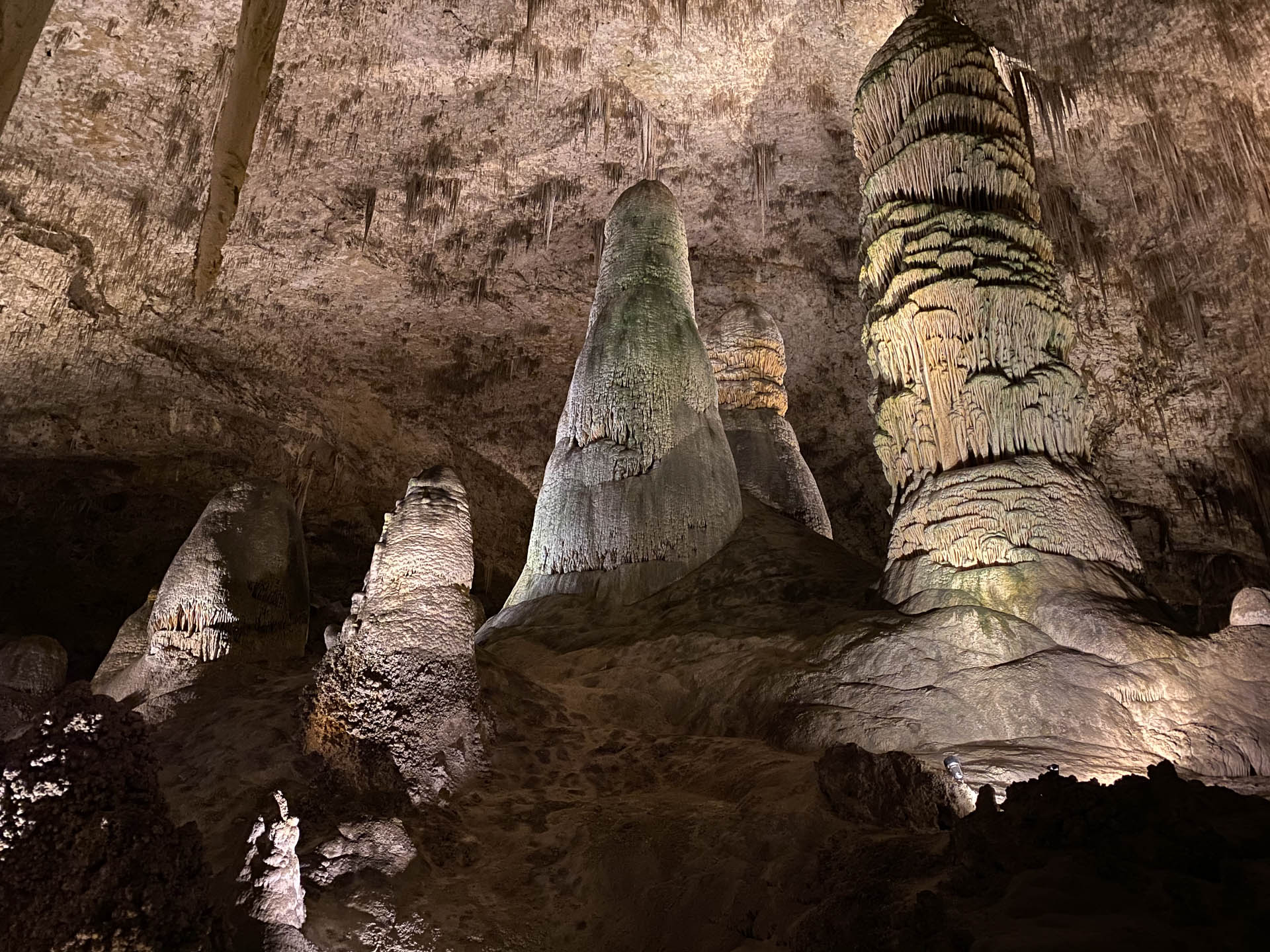 1920x1440 Carlsbad Caverns National Park