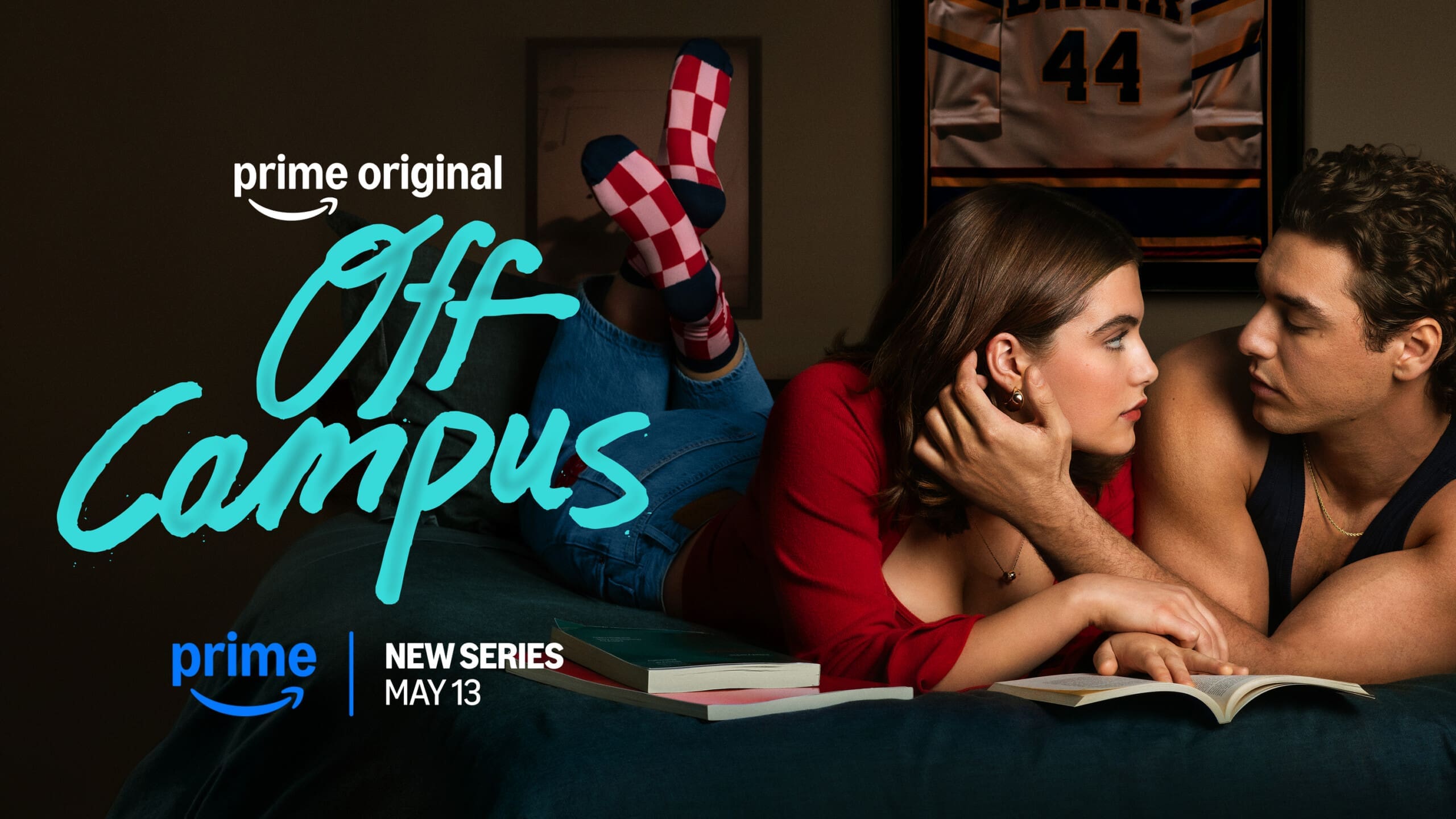 2560x1440 Off Campus' Review: There's Nothing 'Heated' About This New Hockey Centric Romantic Drama