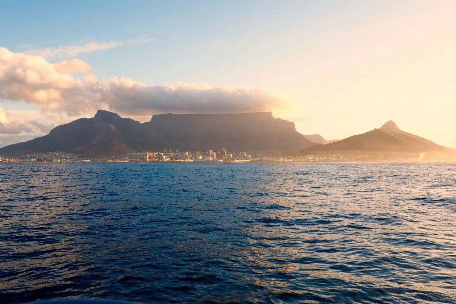 1500x1000 V&A Waterfront And Robben Island In A Day I'm Young