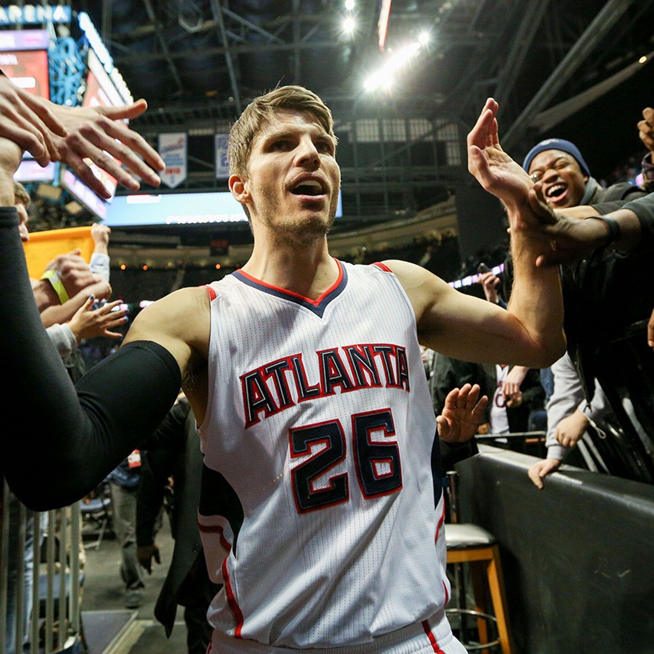1280x1280 Hawks' Korver Replaces Heat's Wade On All Star Game Roster