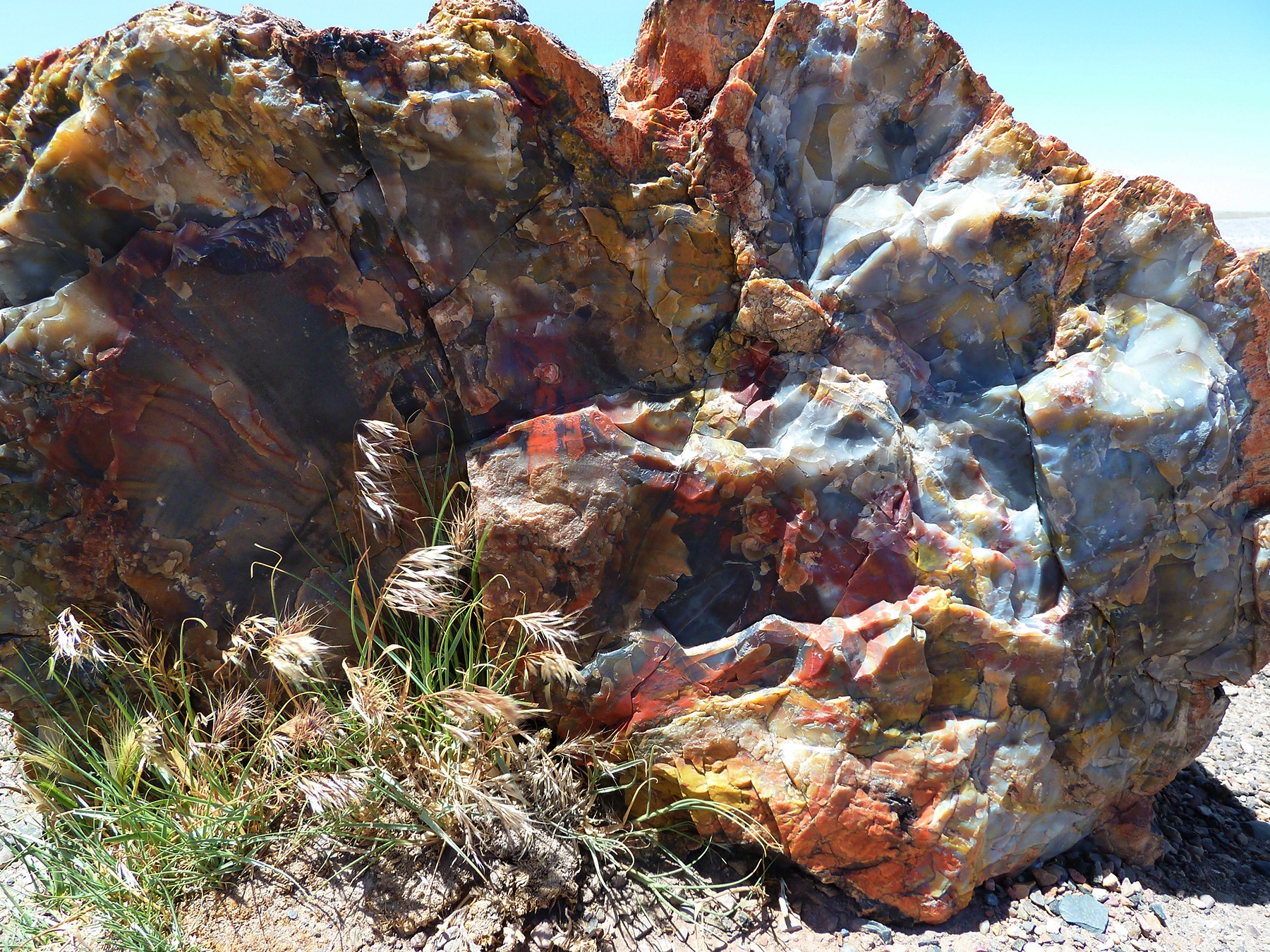 1800x1350 Royalty Free Photo: Blue And Brown Rock At Daytime