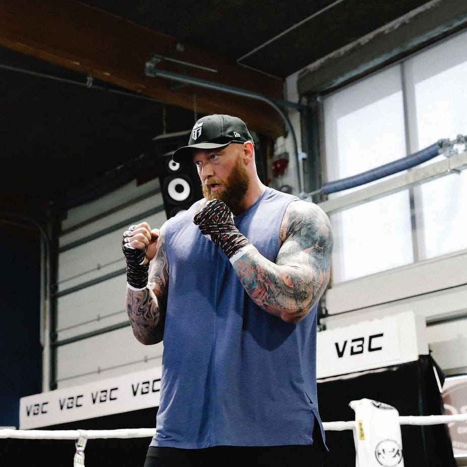 926x925 Fans Say Hafþór 'Thor' Björnsson Looks like 'Two Different People' in Weight Loss Progress Photo