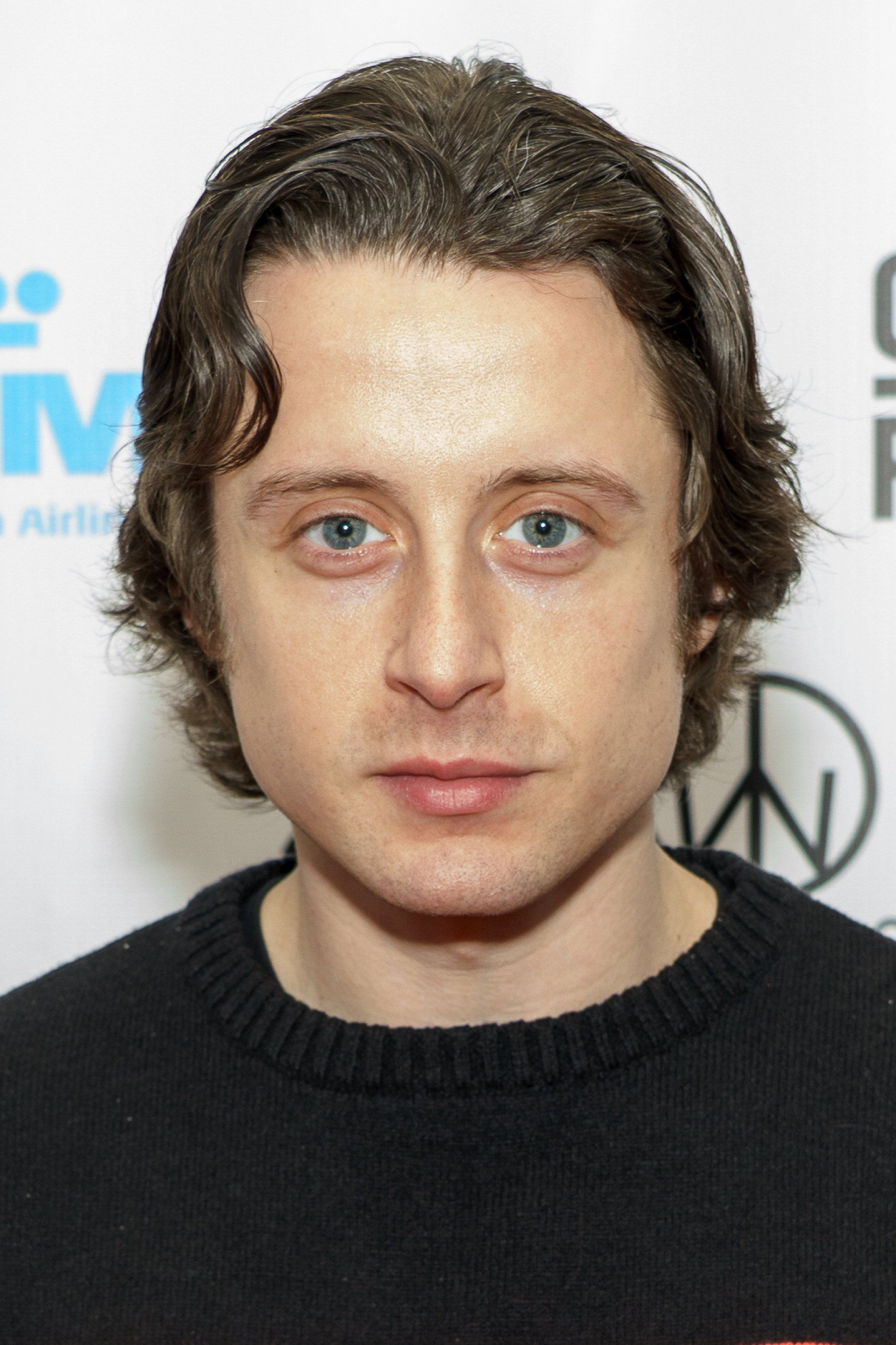 2000x3000 Rory Culkin Image
