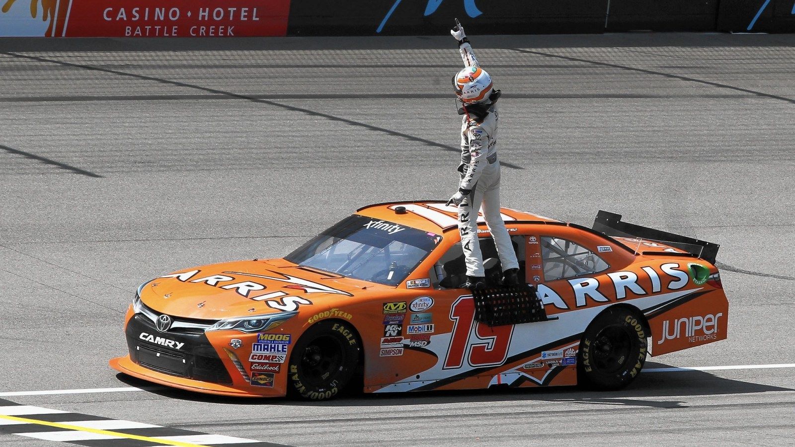 1600x900 Suarez becomes 1st Mexican to win NASCAR national race