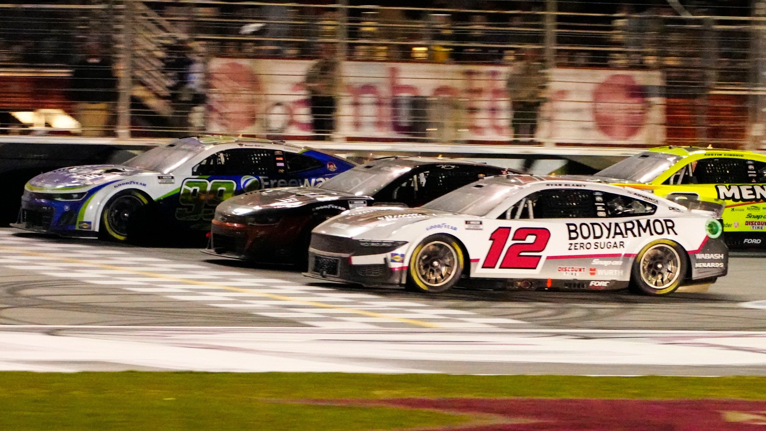 2560x1440 NASCAR In Atlanta: Daniel Suarez Wins In Thrilling 3 Wide Finish