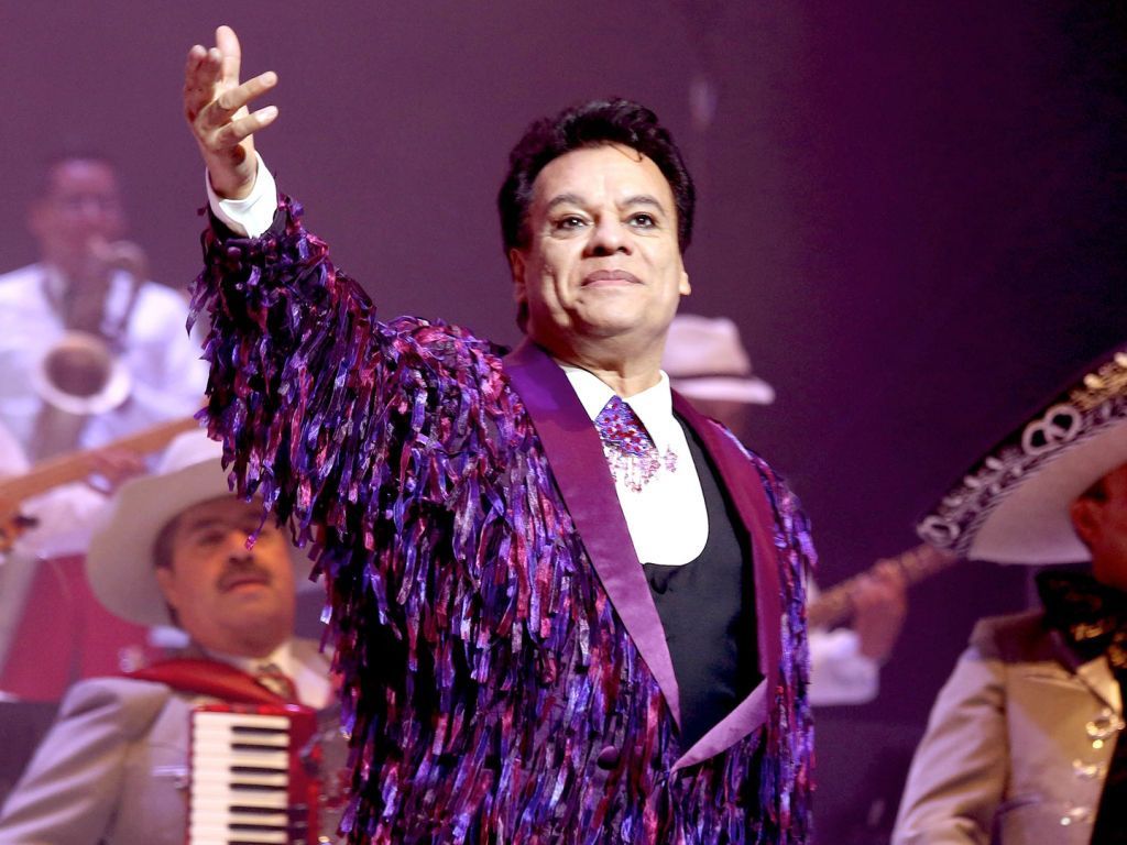 1024x768 Juan Gabriel Wallpaper