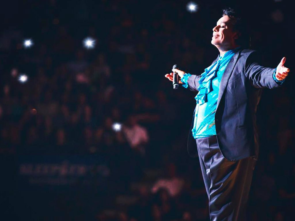 1024x768 Juan Gabriel Wallpaper