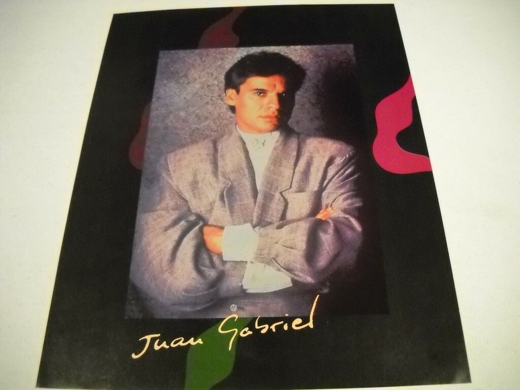 1024x768 JUAN GABRIEL arms folded Original 1991 Promo Display Advt mint condition