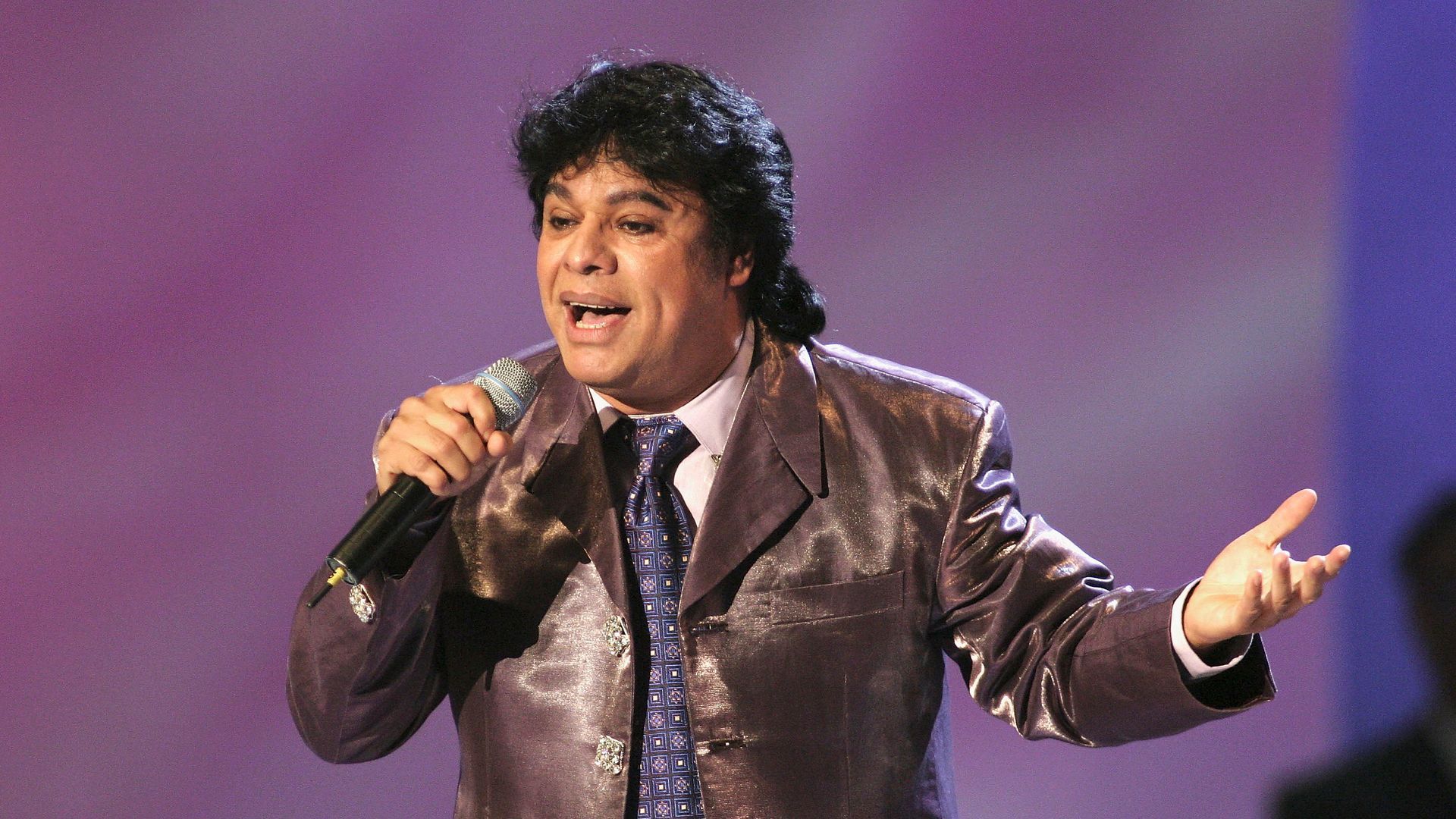 1920x1080 Juan Gabriel's emotional new documentary: Netflix honors the late star with 'Juan Gabriel: I Must, I Can, I Will'