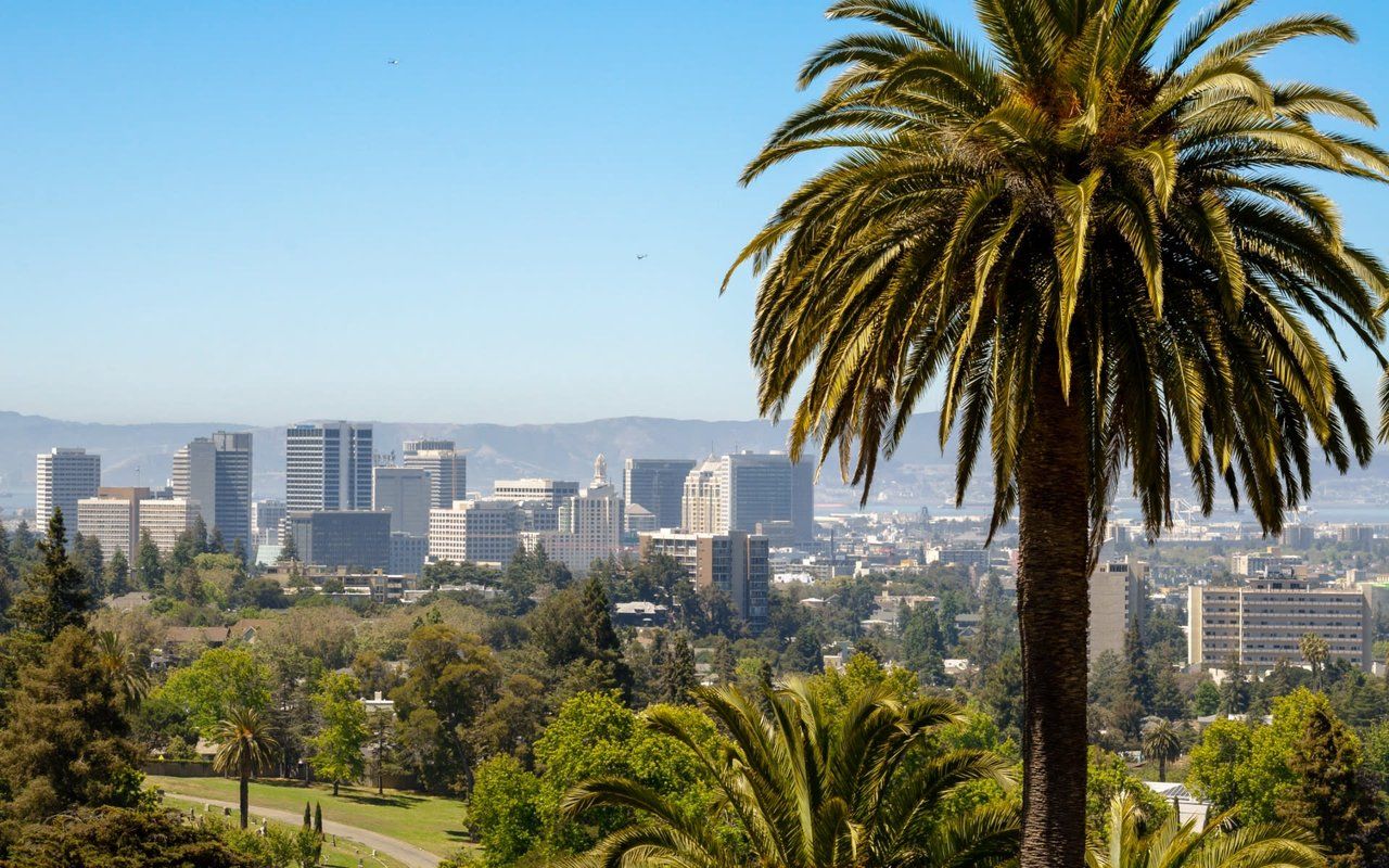 1280x800 West Hollywood. Neighborhood Guide. Kristen Lawson. Los Angeles Real Estate Agent