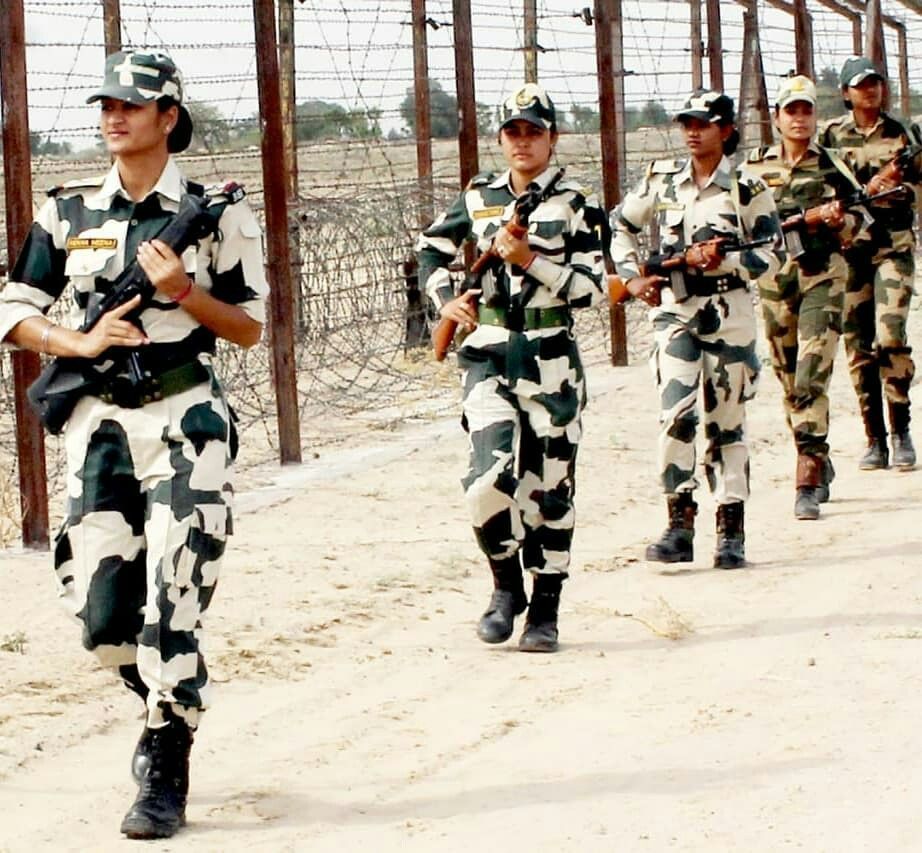 922x853 Border Security Force Wallpaper