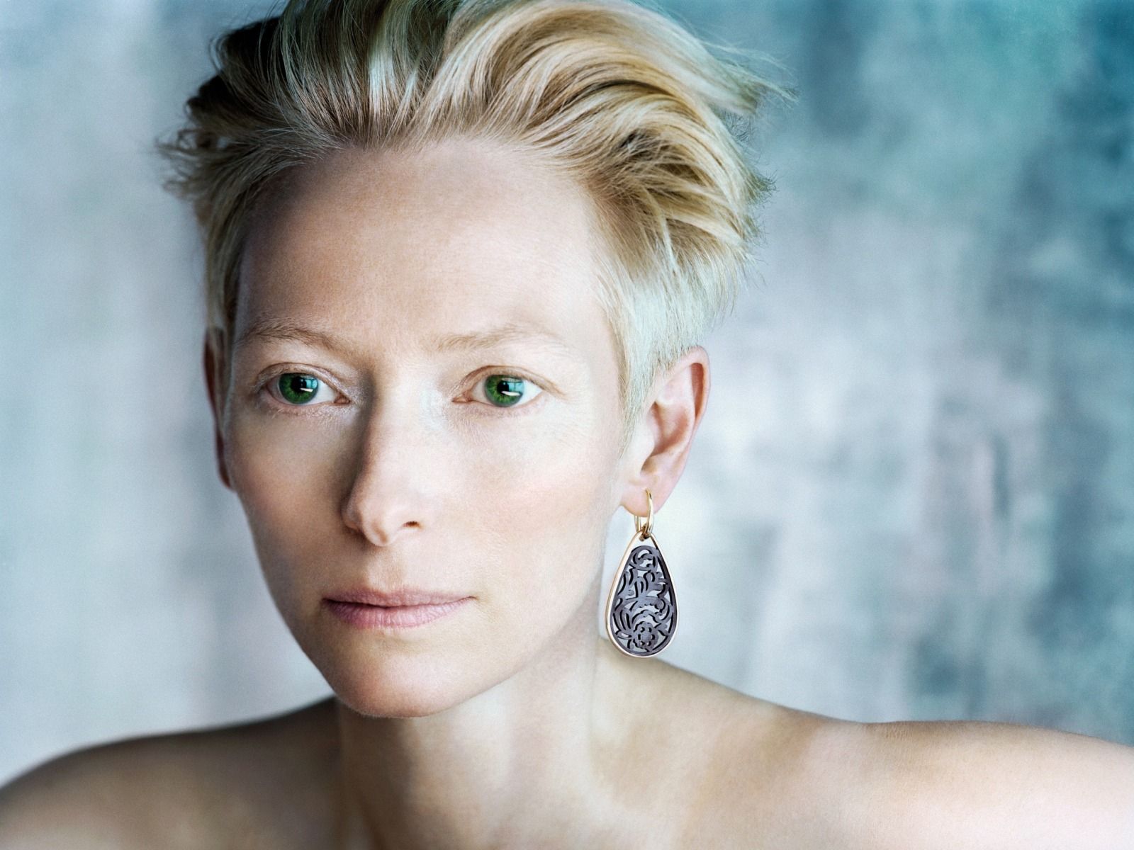 1600x1200 Tilda Swinton