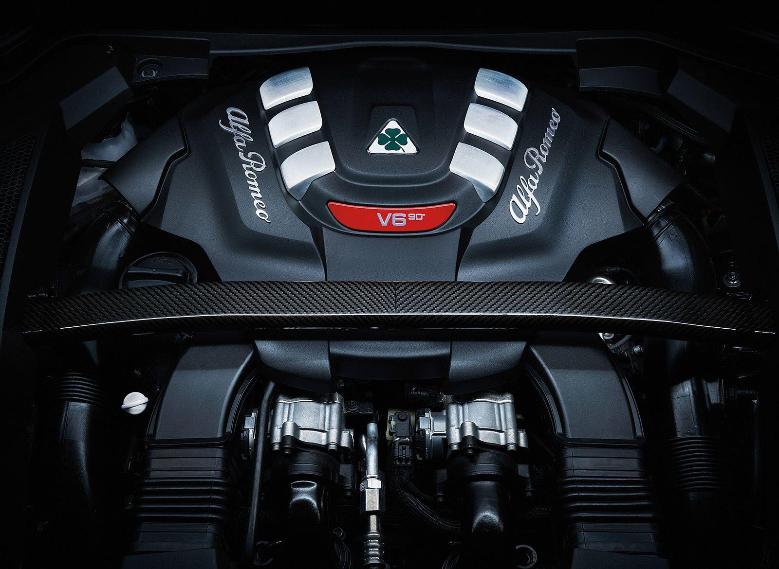 1600x1170 Alfa Romeo Stelvio Engine Wallpaper (37)