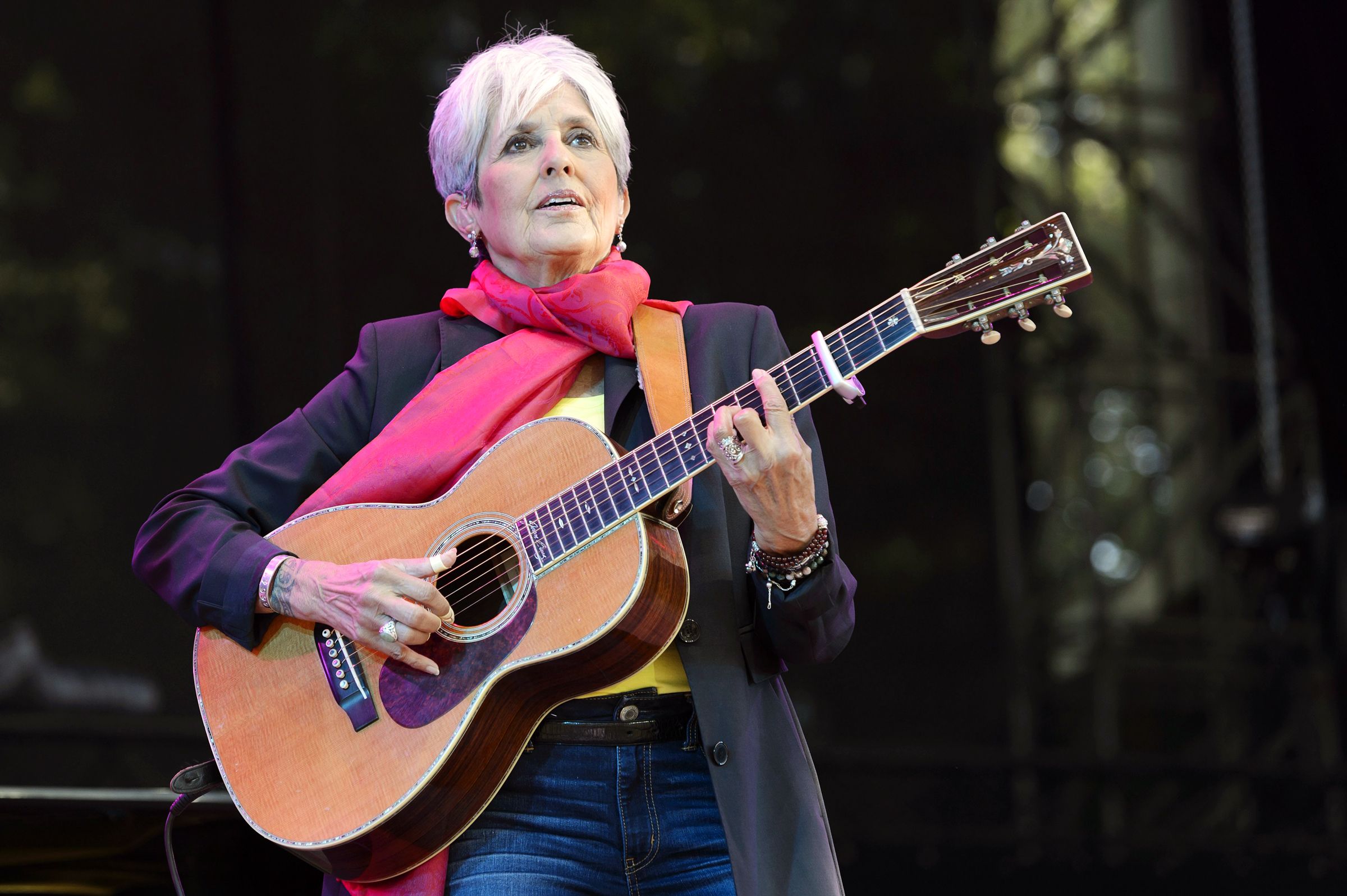 2400x1597 Joan Baez's Favorite Protest Songs: Bob Dylan, John Lennon and More