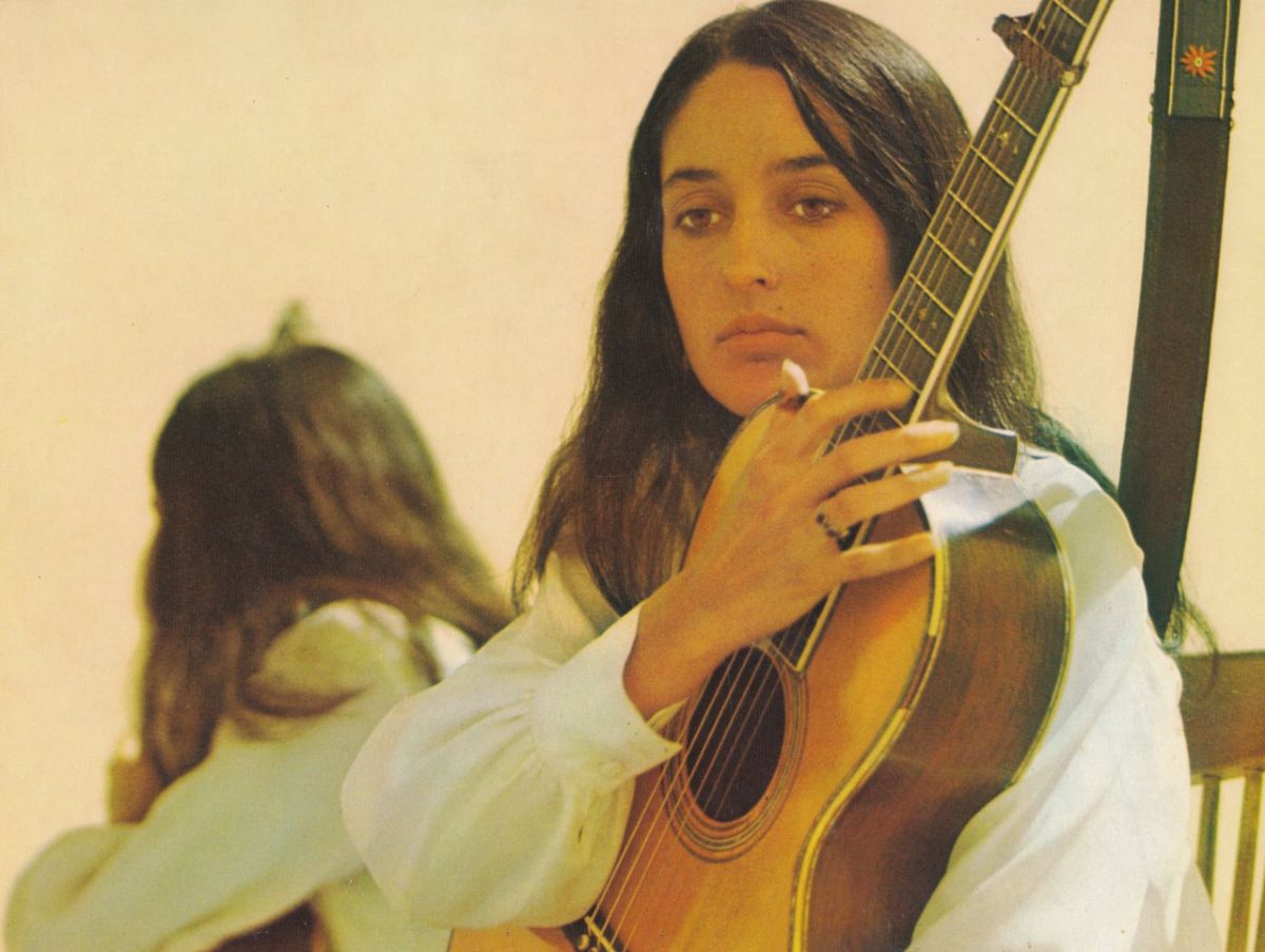 1200x903 Vintage Photo of a Young Joan Baez in the 1960s Vintage Everyday