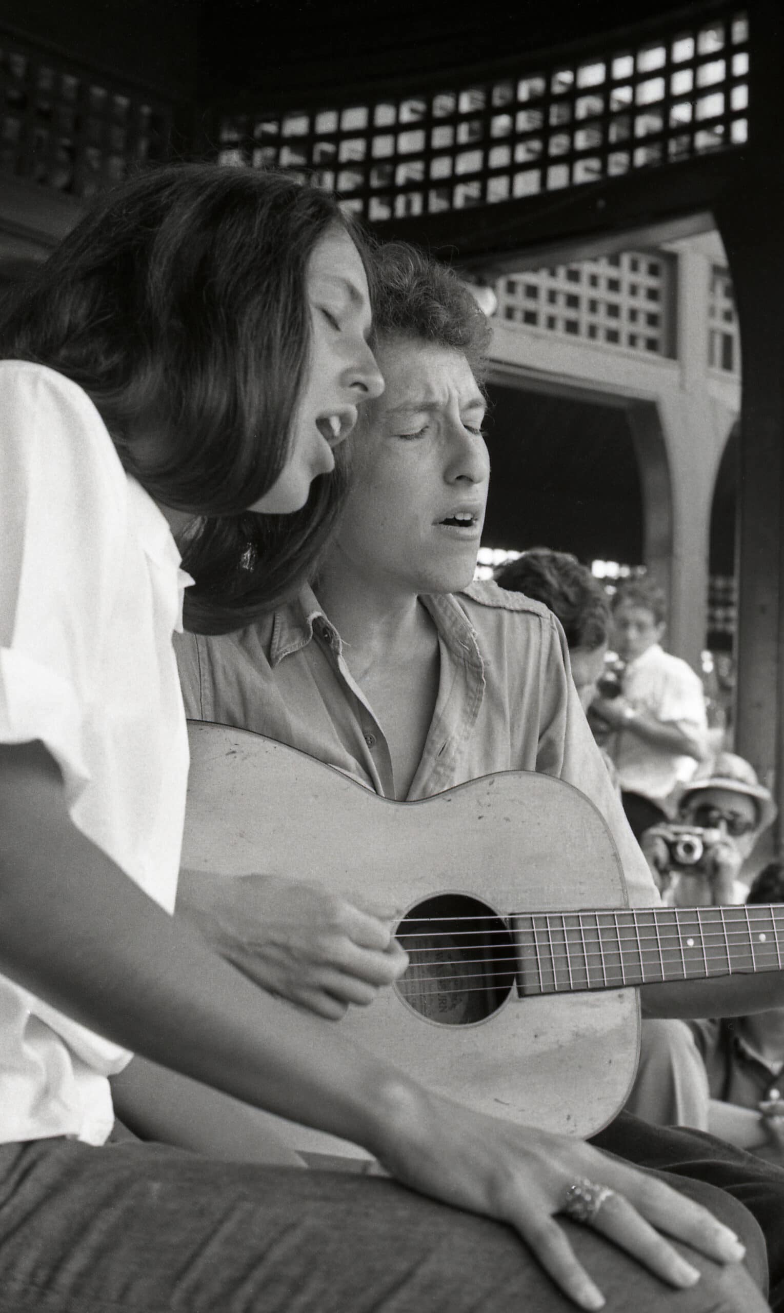 1529x2560 The Day Bob Dylan Became Bob Dylan