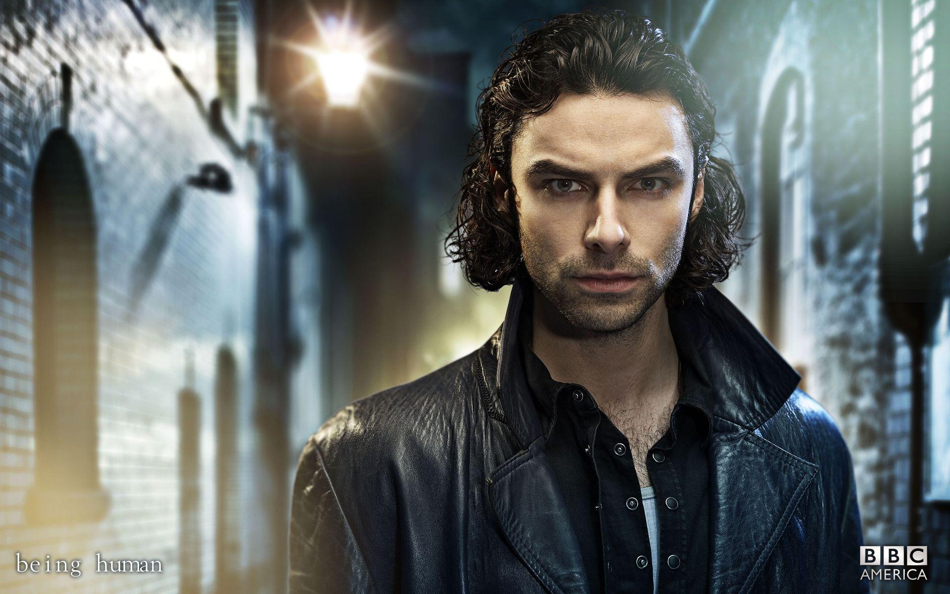 1920x1200 Aidan Turner Wallpaper