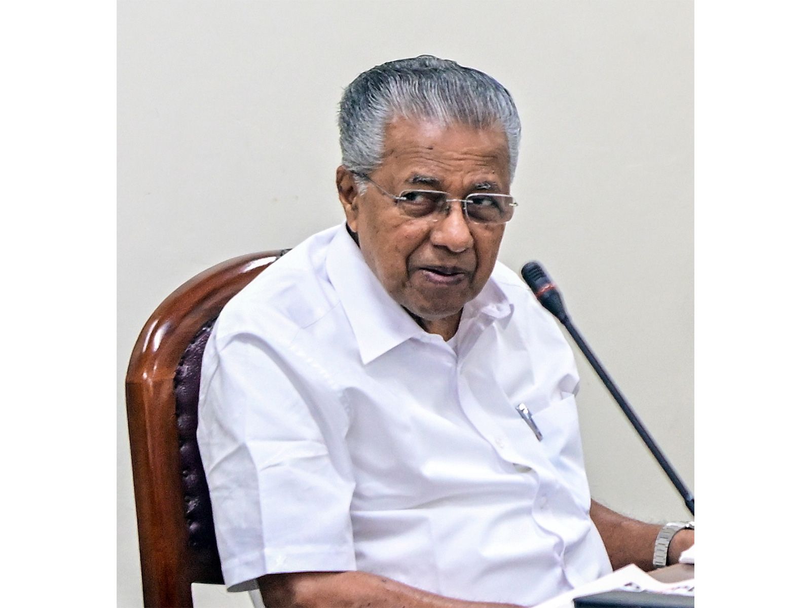 1600x1200 Pinarayi Vijayan slams Centre over fuel price hike, calls it daylight robbery