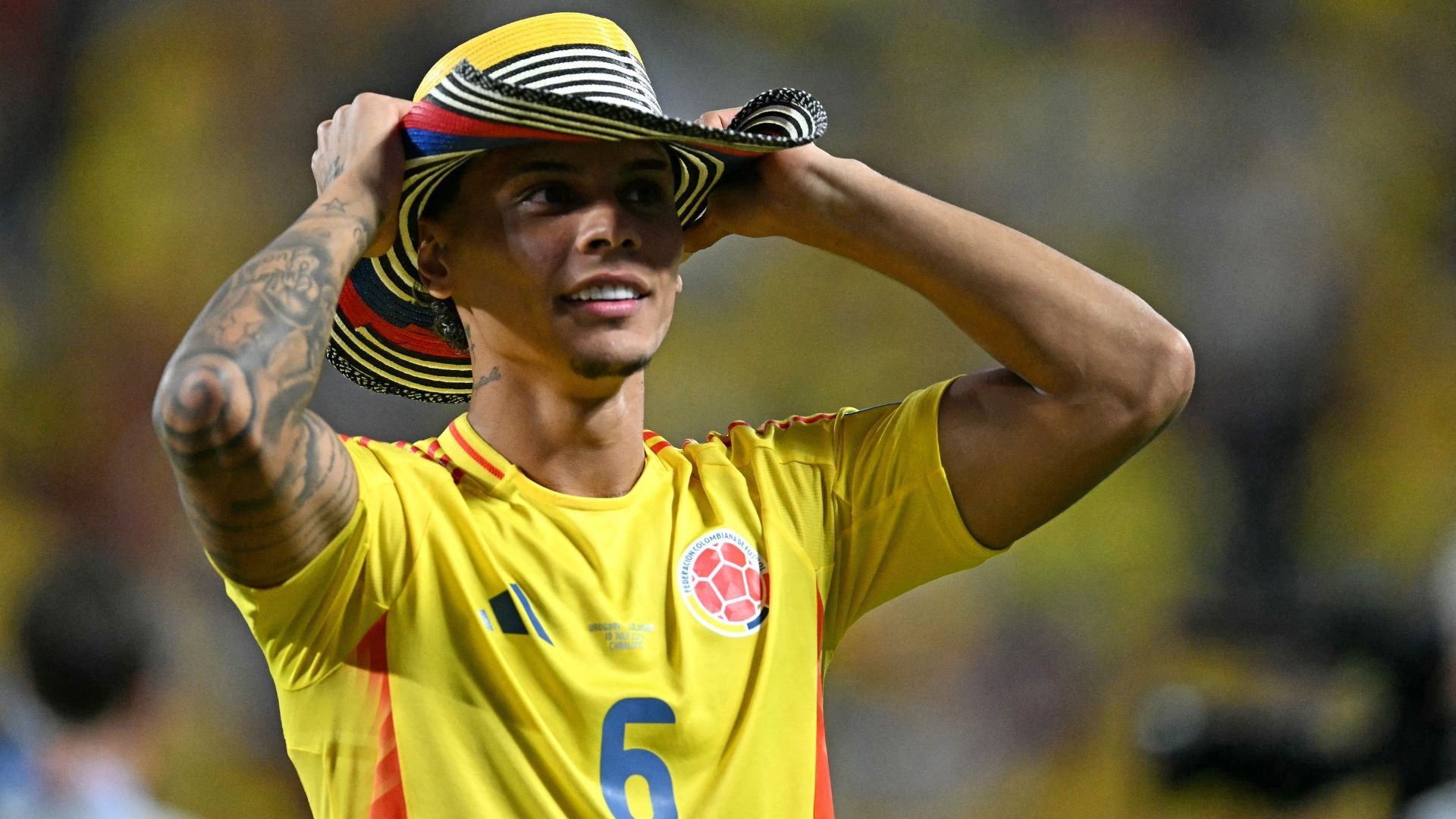 1920x1080 El futbolista colombiano Richard Ríos es calificado como el más sexi de la Copa América