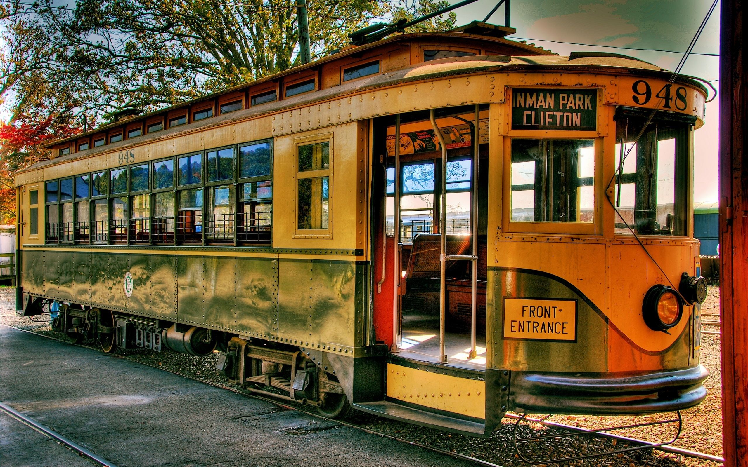 2560x1600 Trams Wallpaper
