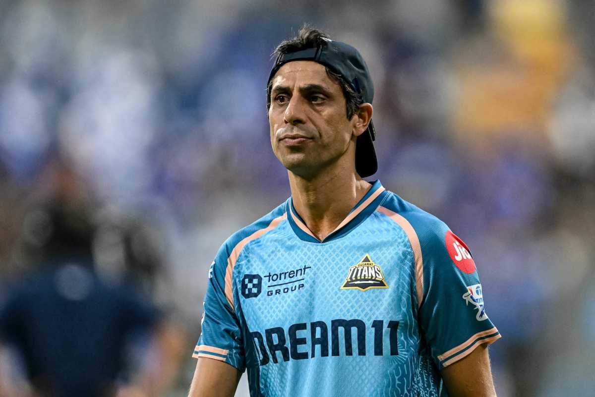 1200x801 Ashish Nehra Photo. Image Gallery and Match Picture