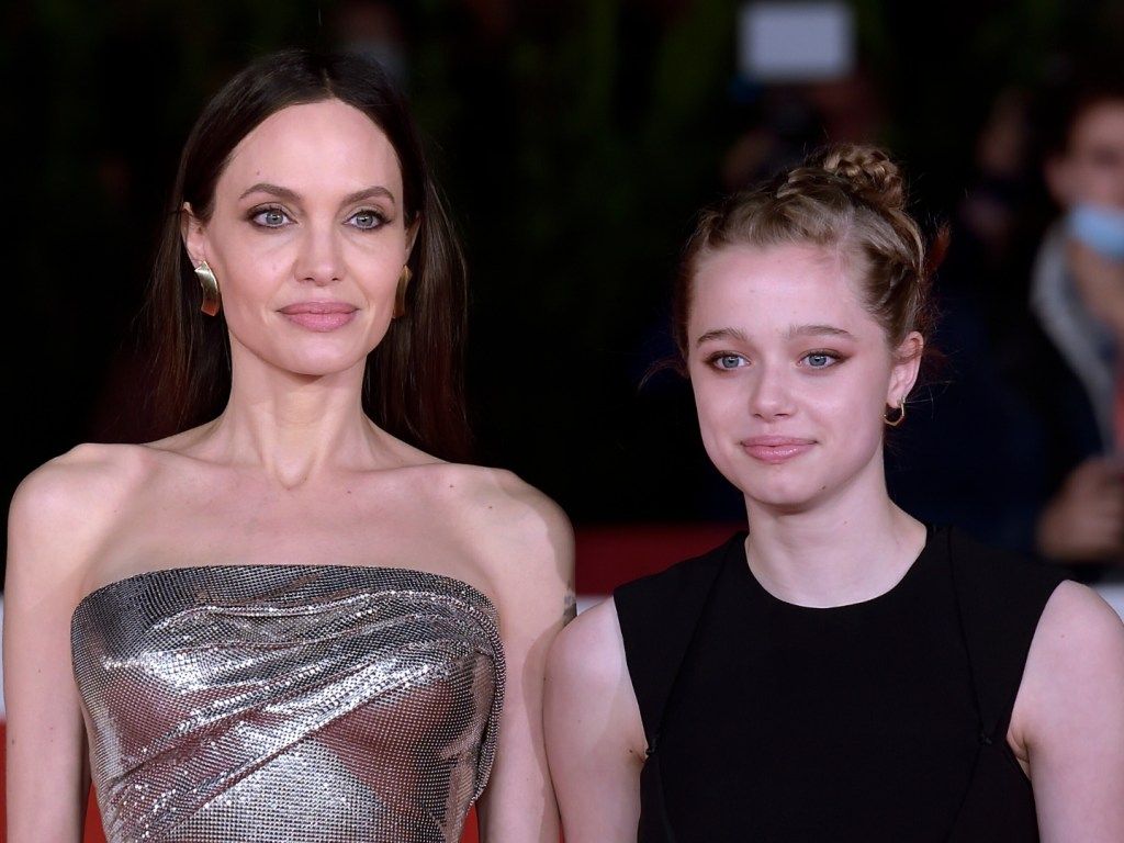 1024x768 Angelina Jolie And Daughter Shiloh Go On Cambodia Trip: Instagram