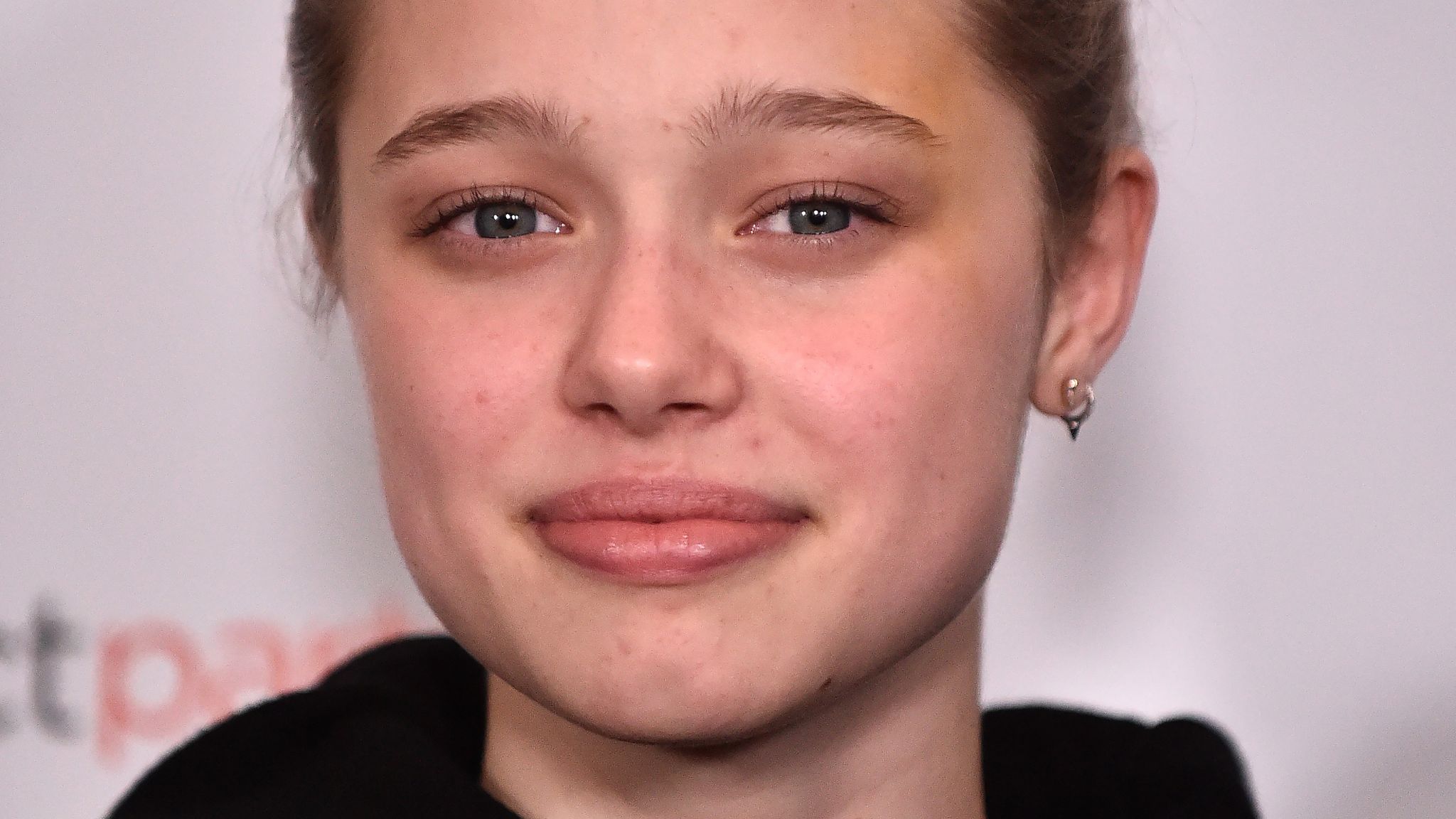 2048x1152 Shiloh Jolie Pitt: Angelina Jolie And Brad Pitt's Daughter Files To Remove Father's Name. Ents & Arts News