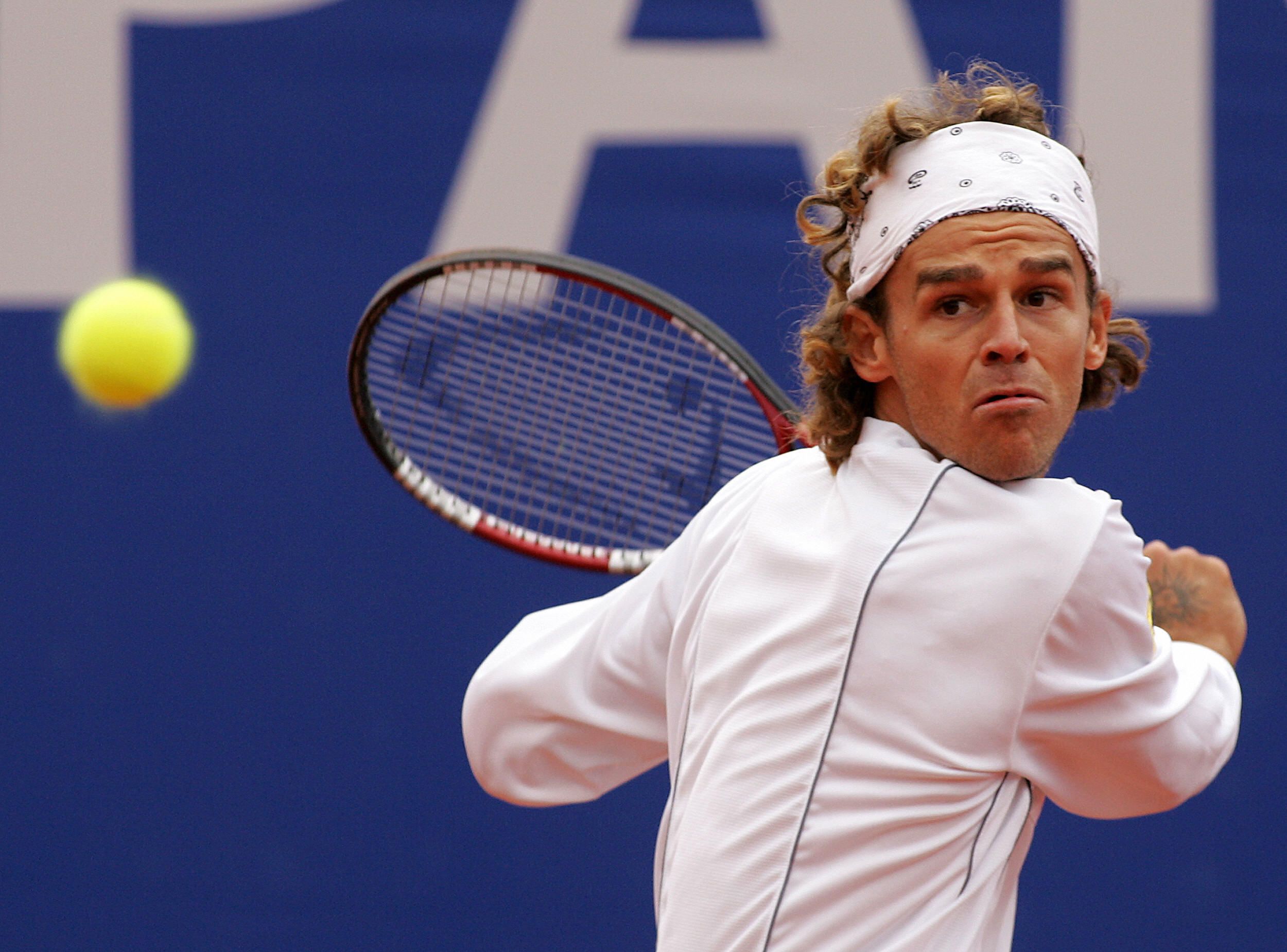 2500x1849 Diadora Gustavo Kuerten Tennis Player Diadora Guga Kuerten Brazilian Gustavo Kuerten Hits