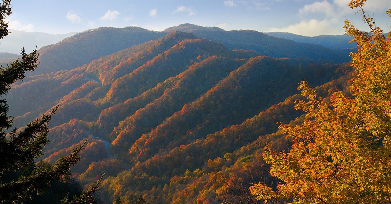 1280x670 Pigeon Forge and the Great Smoky Mountains in Fall