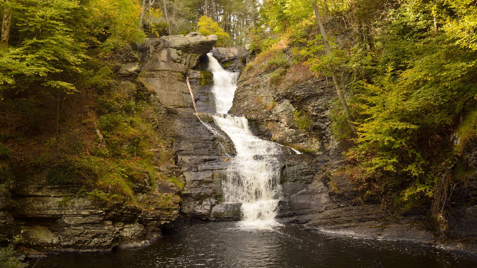 1600x900 Pennsylvania's Pocono Mountains Boast The State's Tallest Waterfall Promising Pictureque Views