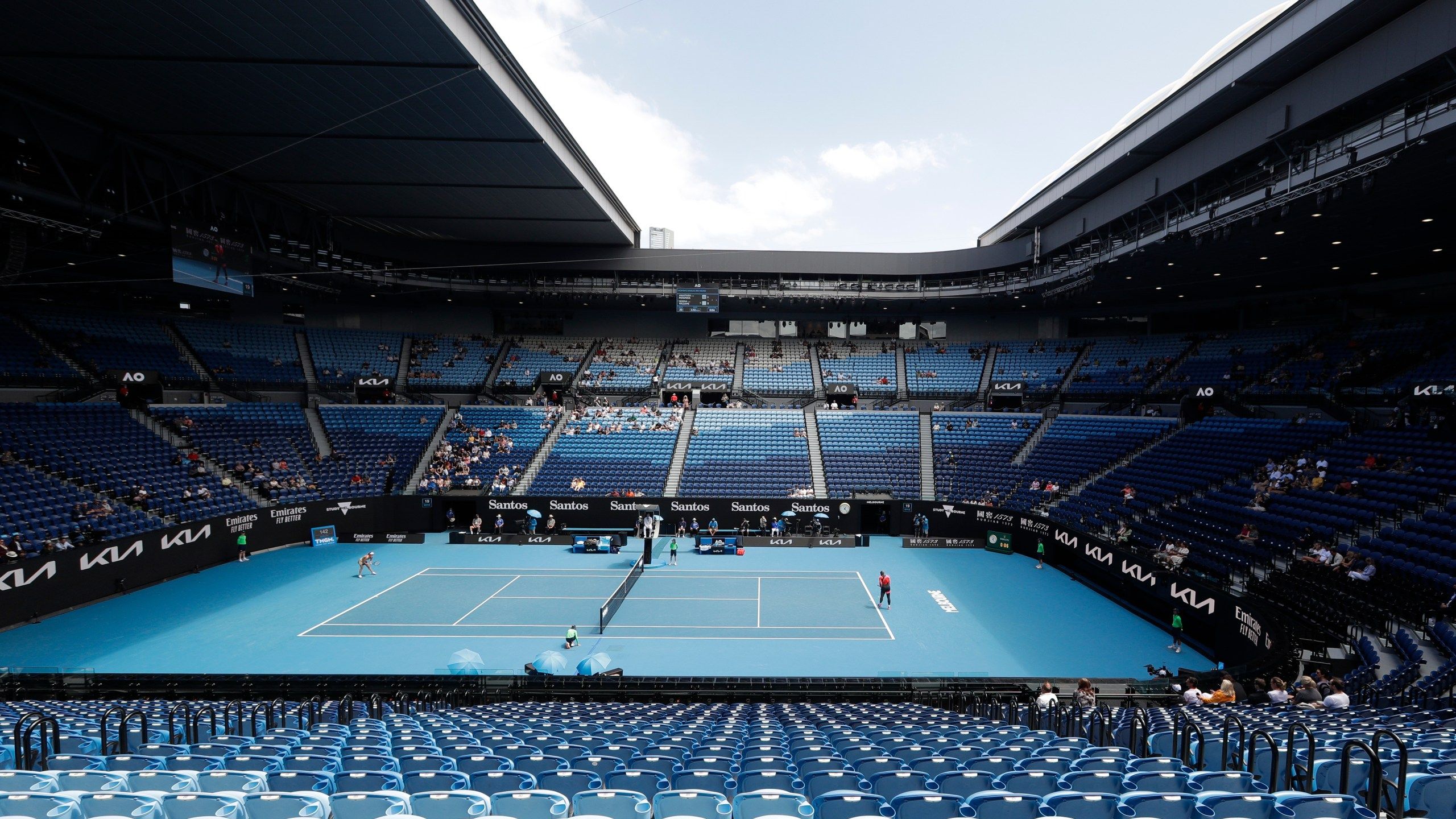 2560x1440 No crowds, but Australian Open will continue during lockdown