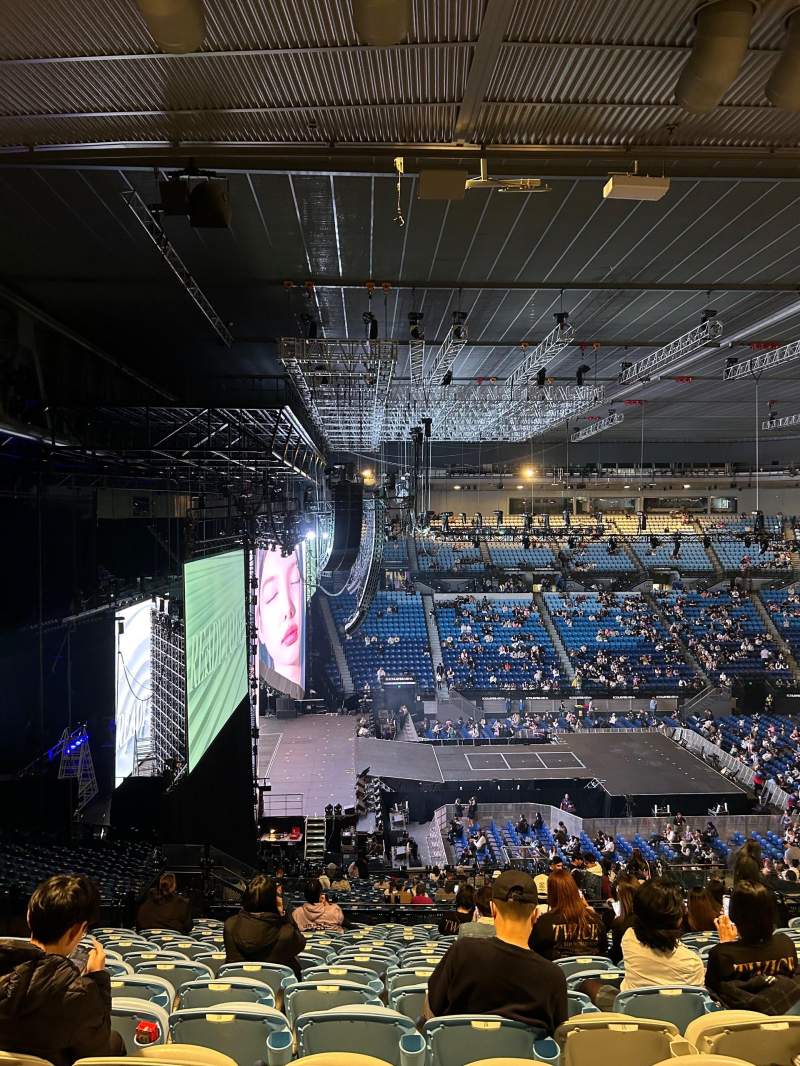 800x1066 Rod Laver Arena, section row OO, seat 27
