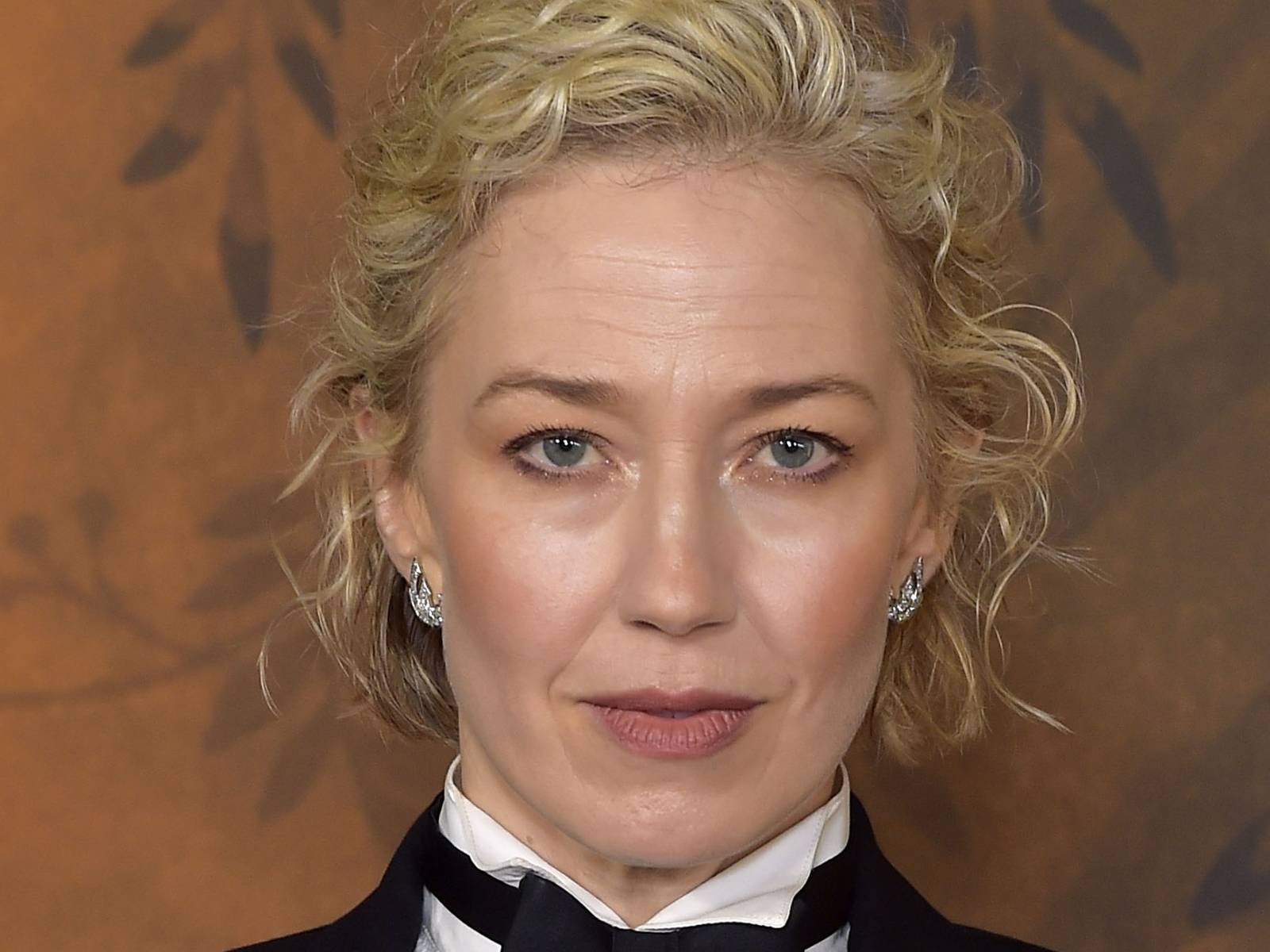 1600x1200 Carrie Coon's Emmy Nominated Roles Ranked: The White Lotus, Fargo & The Gilded Age