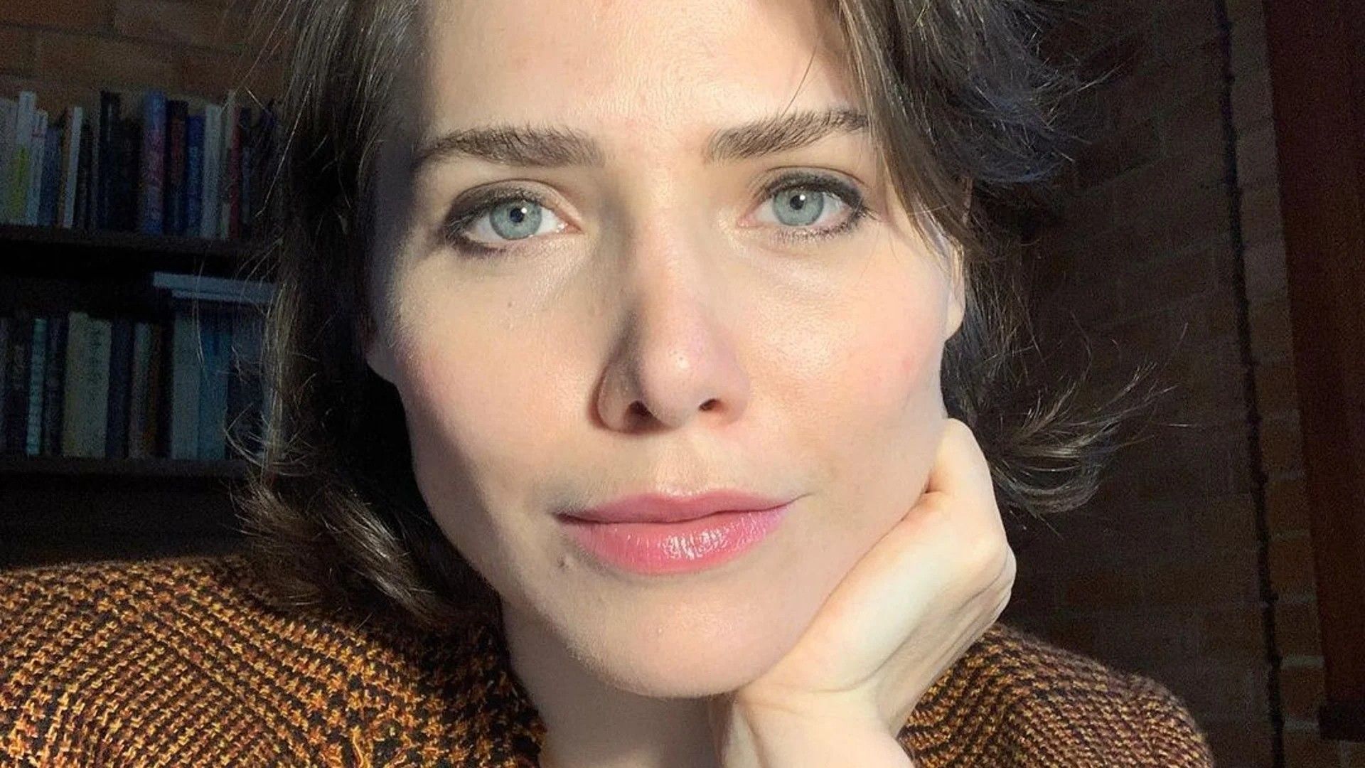 1920x1080 Leticia Colin faz mudança radical no visual e surge loiríssima; veja o resultado