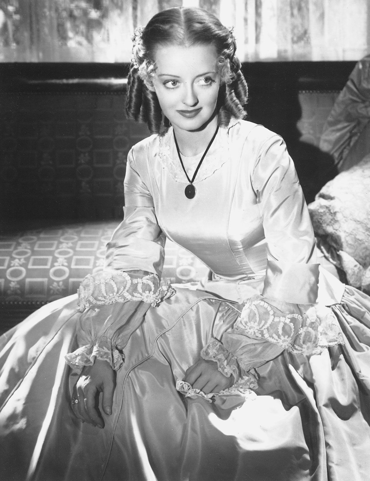 1231x1600 Bette Davis. Biography, Movies, & Facts