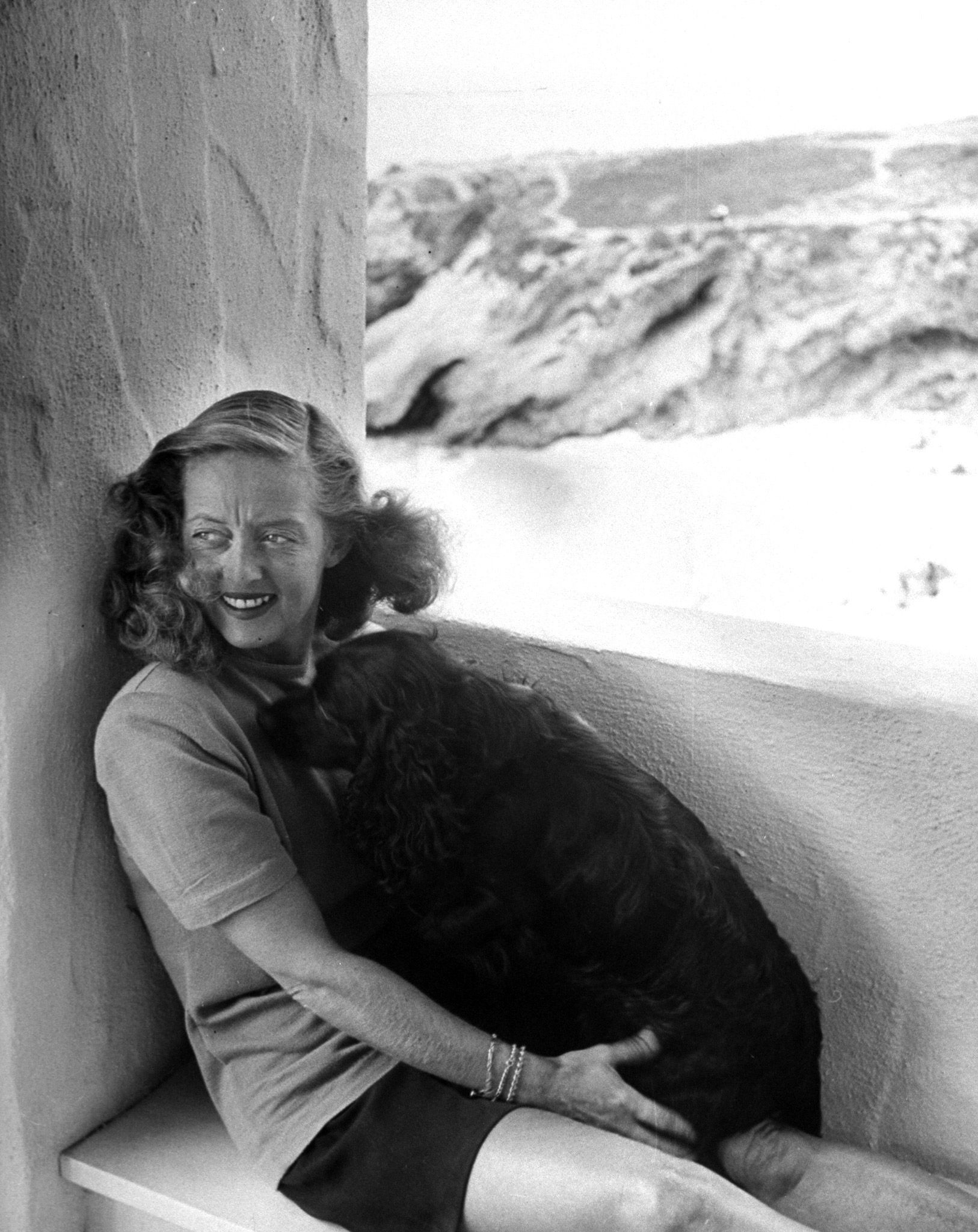 1626x2048 Bette Davis Before the 'Feud' Years: Unpublished 1947 Photo