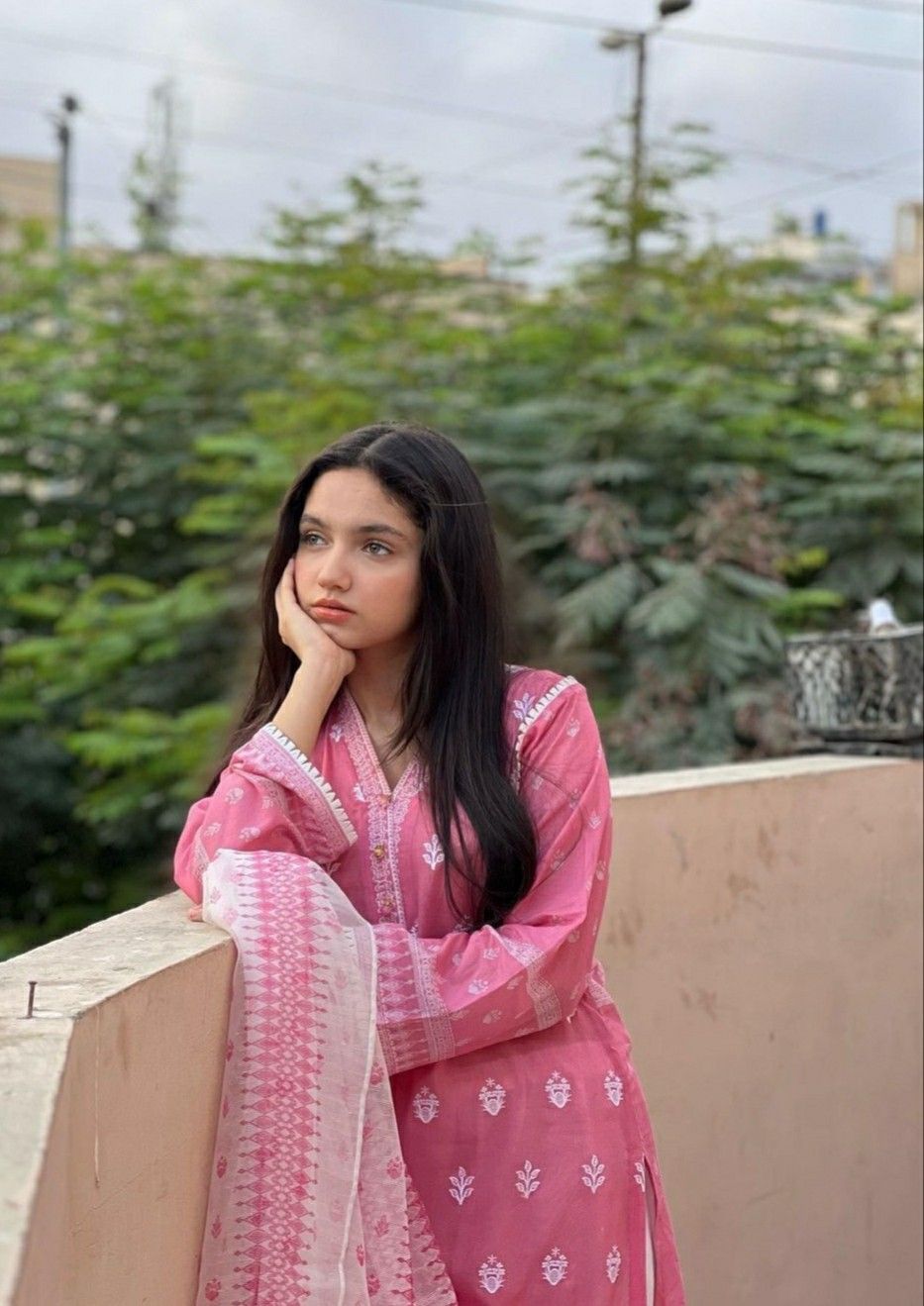 933x1319 aina asif child actor