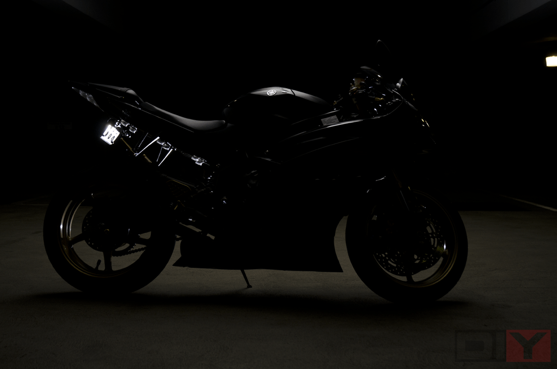 1100x728 Yamaha R6 Black and Gold