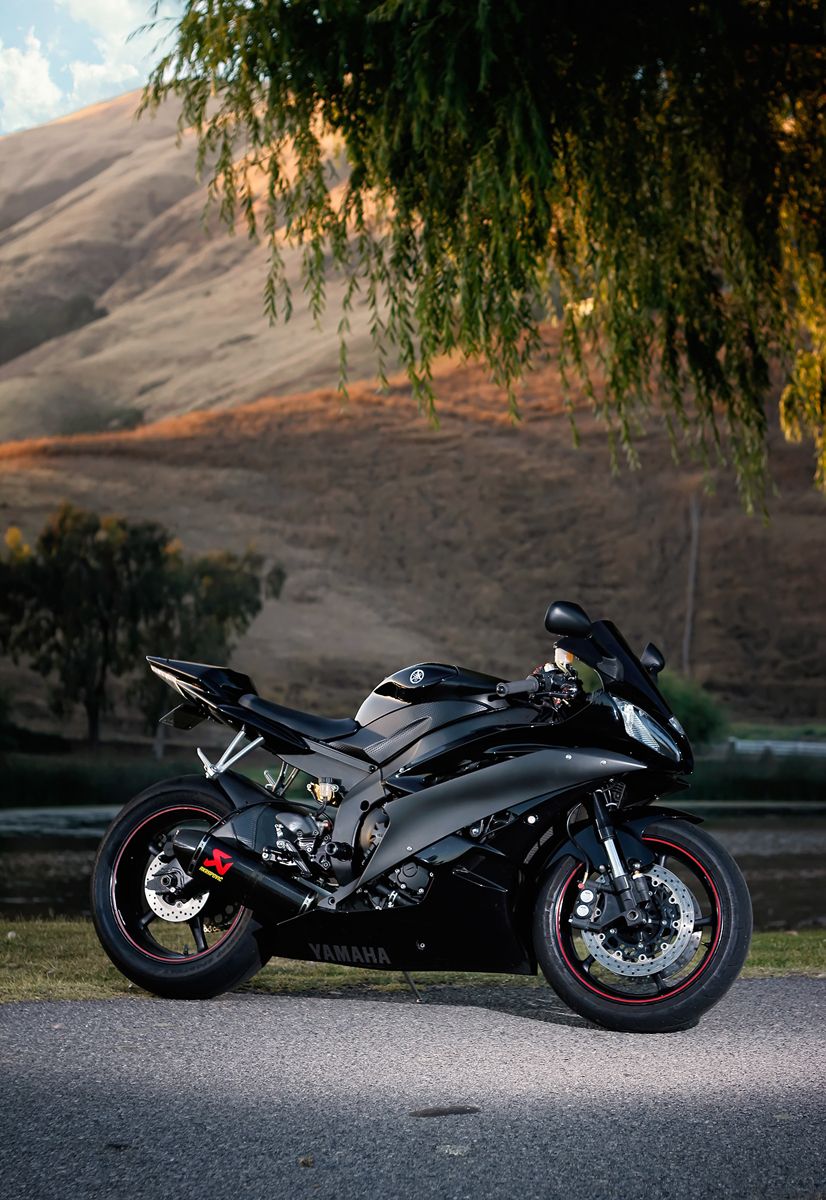 826x1200 Yamaha R6 Raven