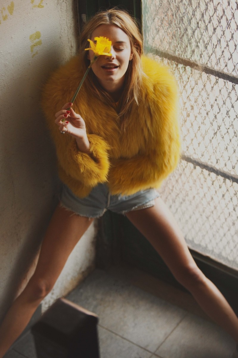 800x1202 Camille Rowe Poses for Guy Aroch in So It Goes Magazine